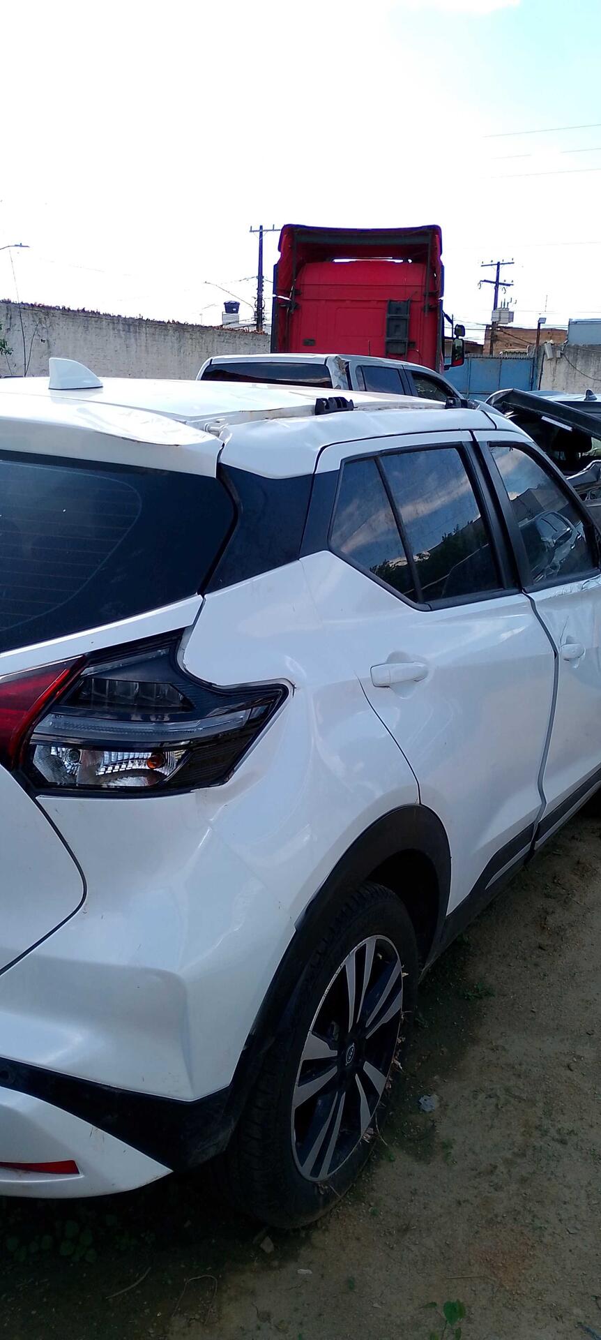 (SUCATA) NISSAN / KICKS PLAY ADV 2025/2025 — foto 11 de 40