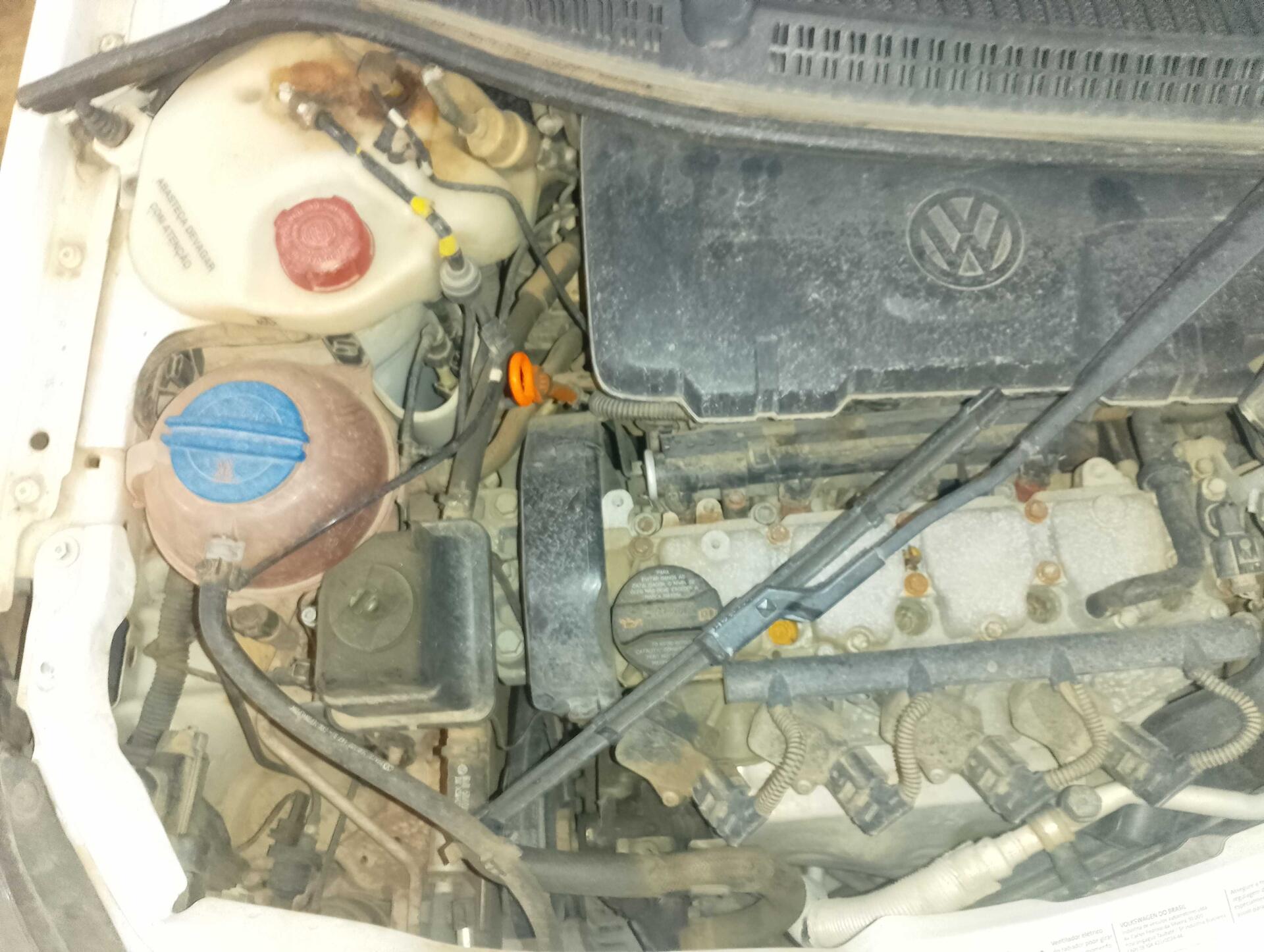 (SUCATA) VOLKSWAGEN / GOL 1.0MI TOTAL FLEX 8V 4P 2013/2014 — foto 25 de 36