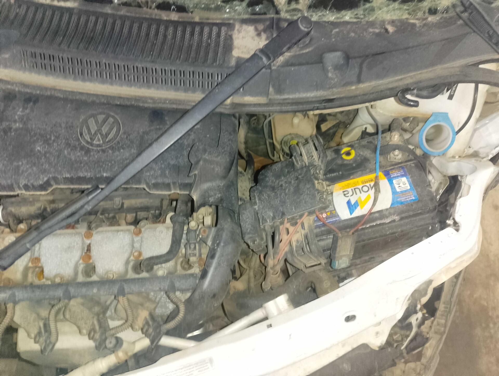 (SUCATA) VOLKSWAGEN / GOL 1.0MI TOTAL FLEX 8V 4P 2013/2014 — foto 26 de 36