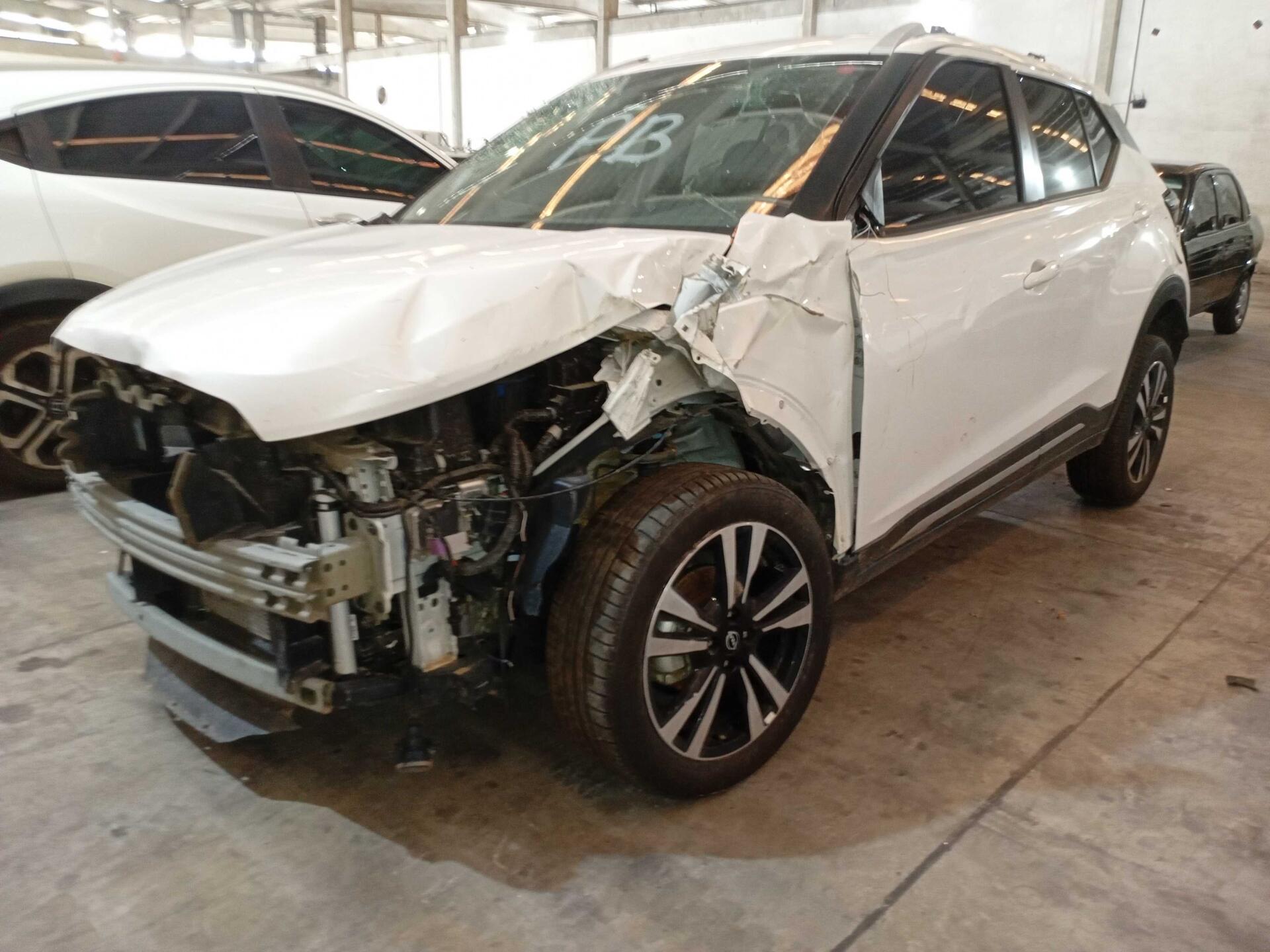 (SUCATA) NISSAN / KICKS PLAY ADV 2025/2025 — foto 23 de 40