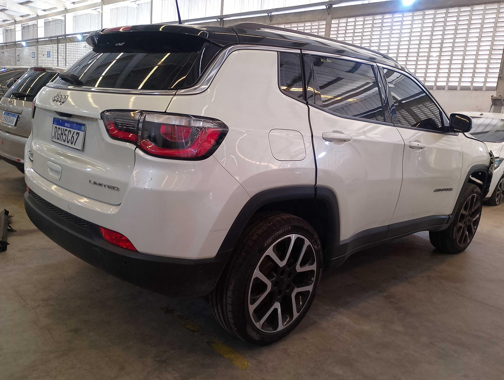 JEEP / COMPASS LIMITED 2.0 4X4 DIESEL 16V AUT. 2021/2021 — foto 19 de 40