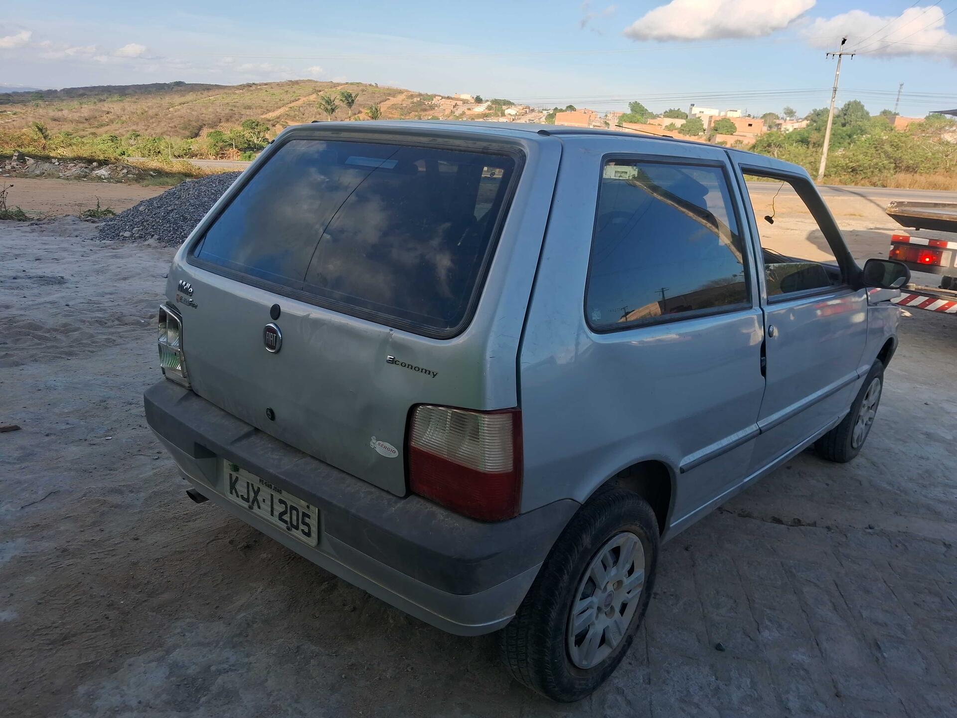 FIAT / UNO MILLE 1.0 FIRE FLEX ECONOMY 2P — foto 14 de 18