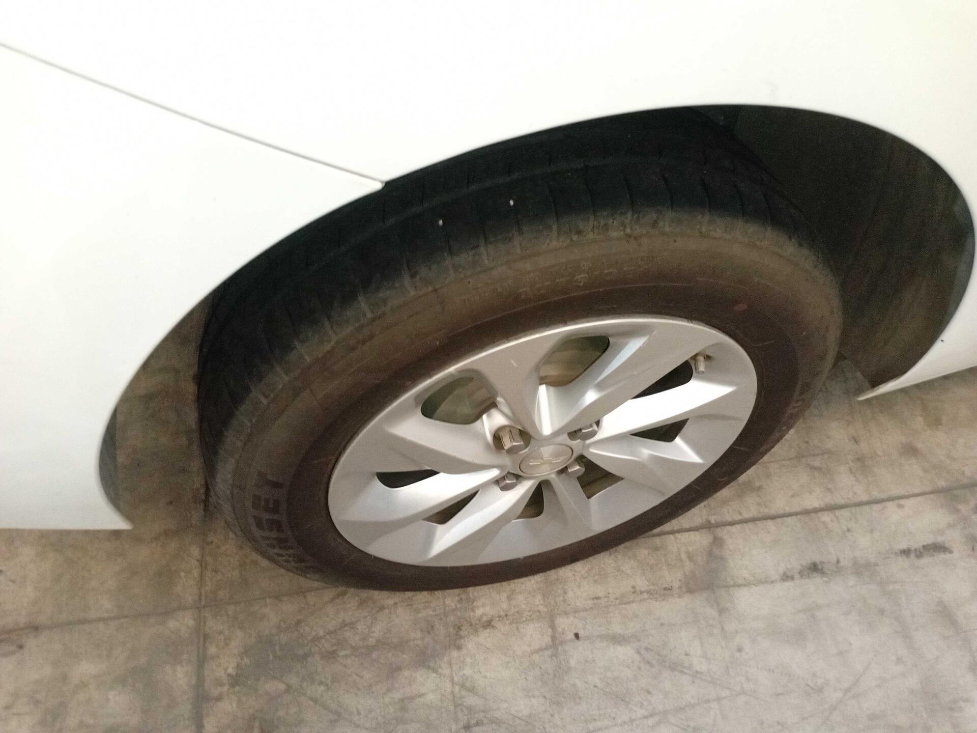 CHEVROLET / ONIX PLUS LT 1.0 12 FLEX 2020/2020 — foto 40 de 40