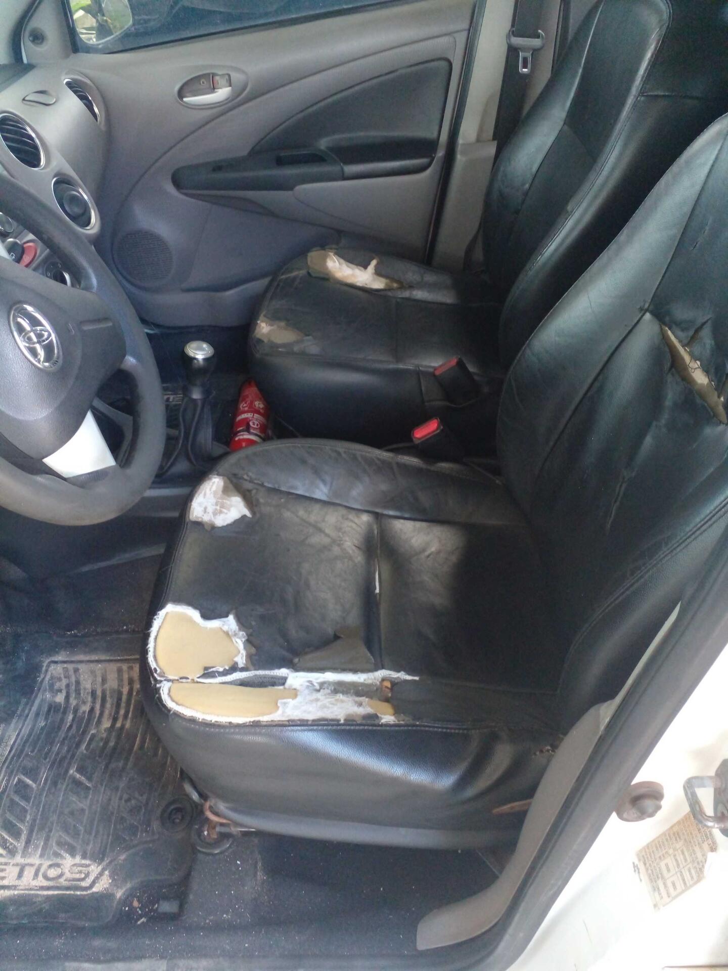 TOYOTA / ETIOS HB XLS FLEX 2013/2013 — foto 6 de 39