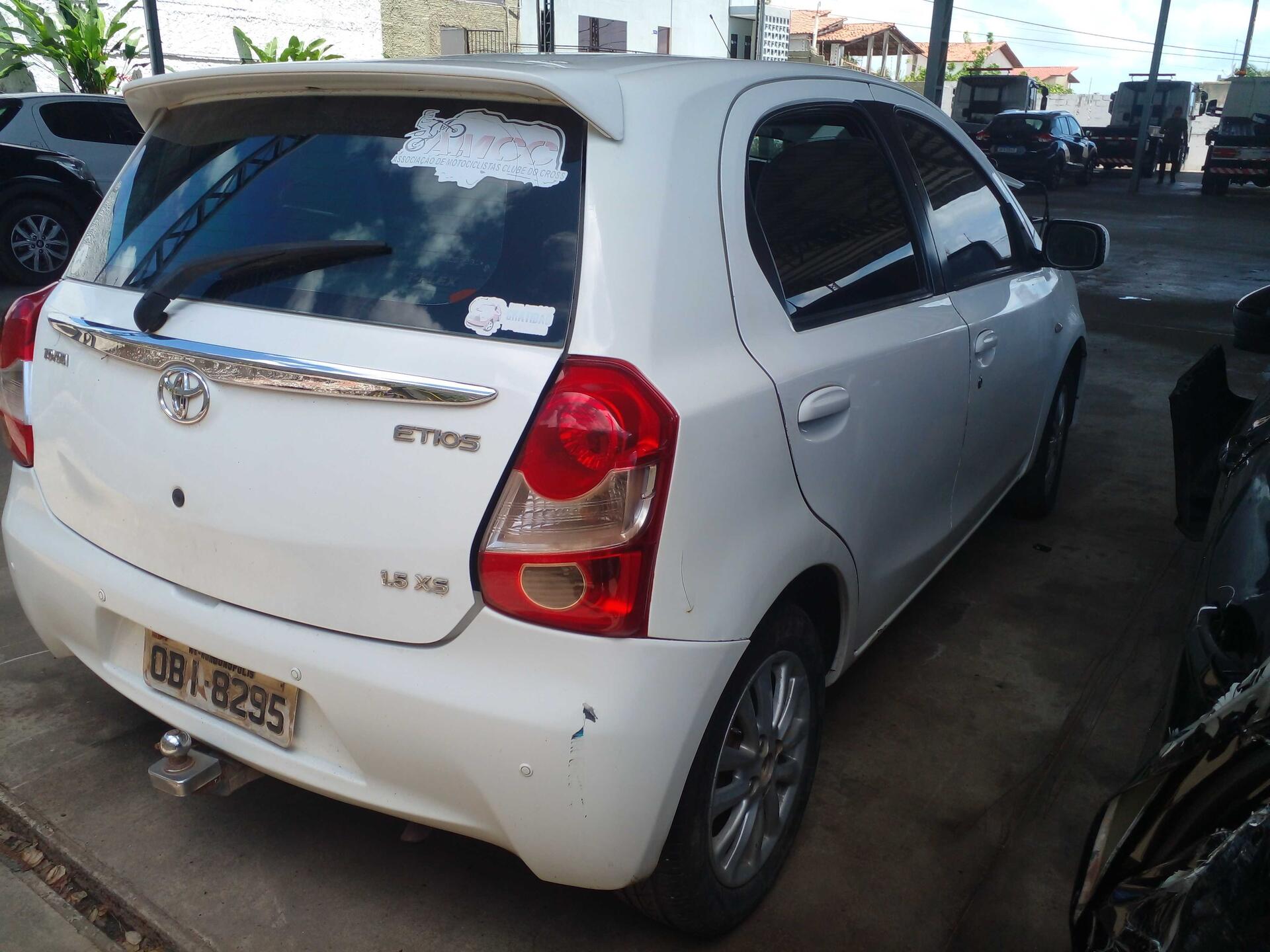 TOYOTA / ETIOS HB XLS FLEX 2013/2013 — foto 12 de 39