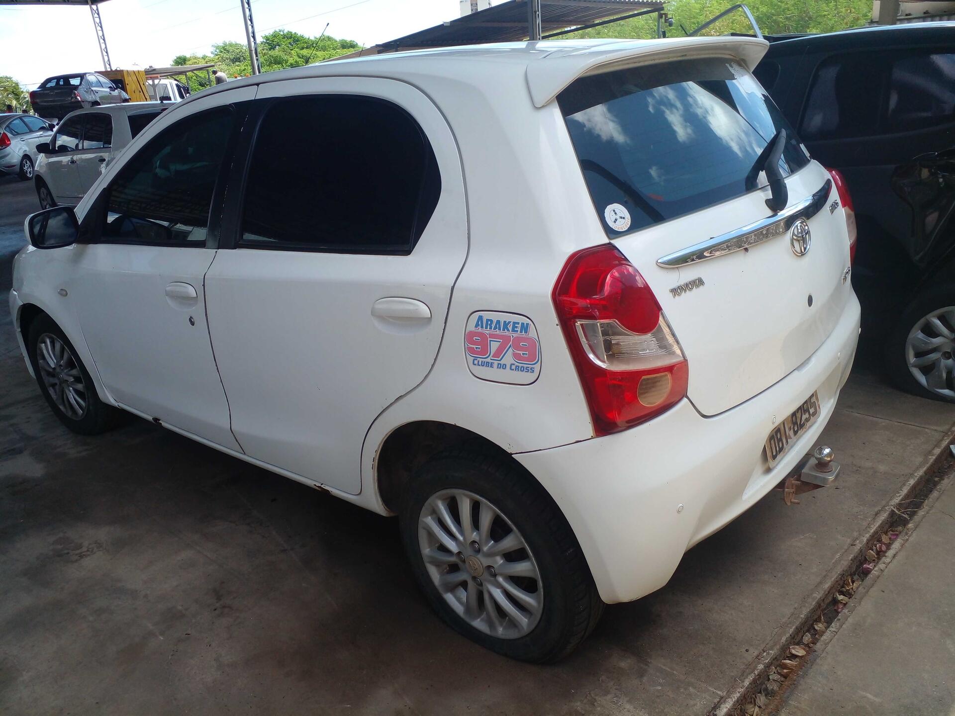 TOYOTA / ETIOS HB XLS FLEX 2013/2013 — foto 13 de 39