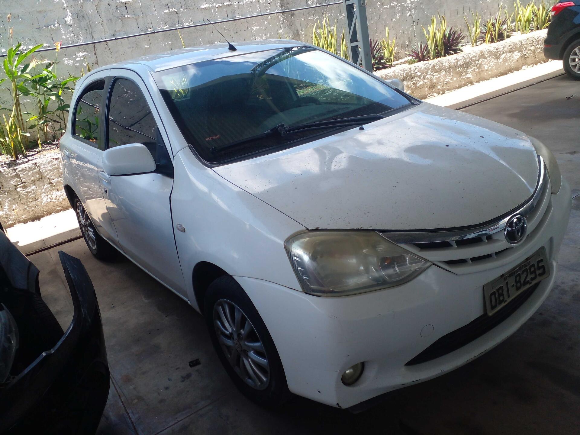 TOYOTA / ETIOS HB XLS FLEX 2013/2013 — foto 15 de 39