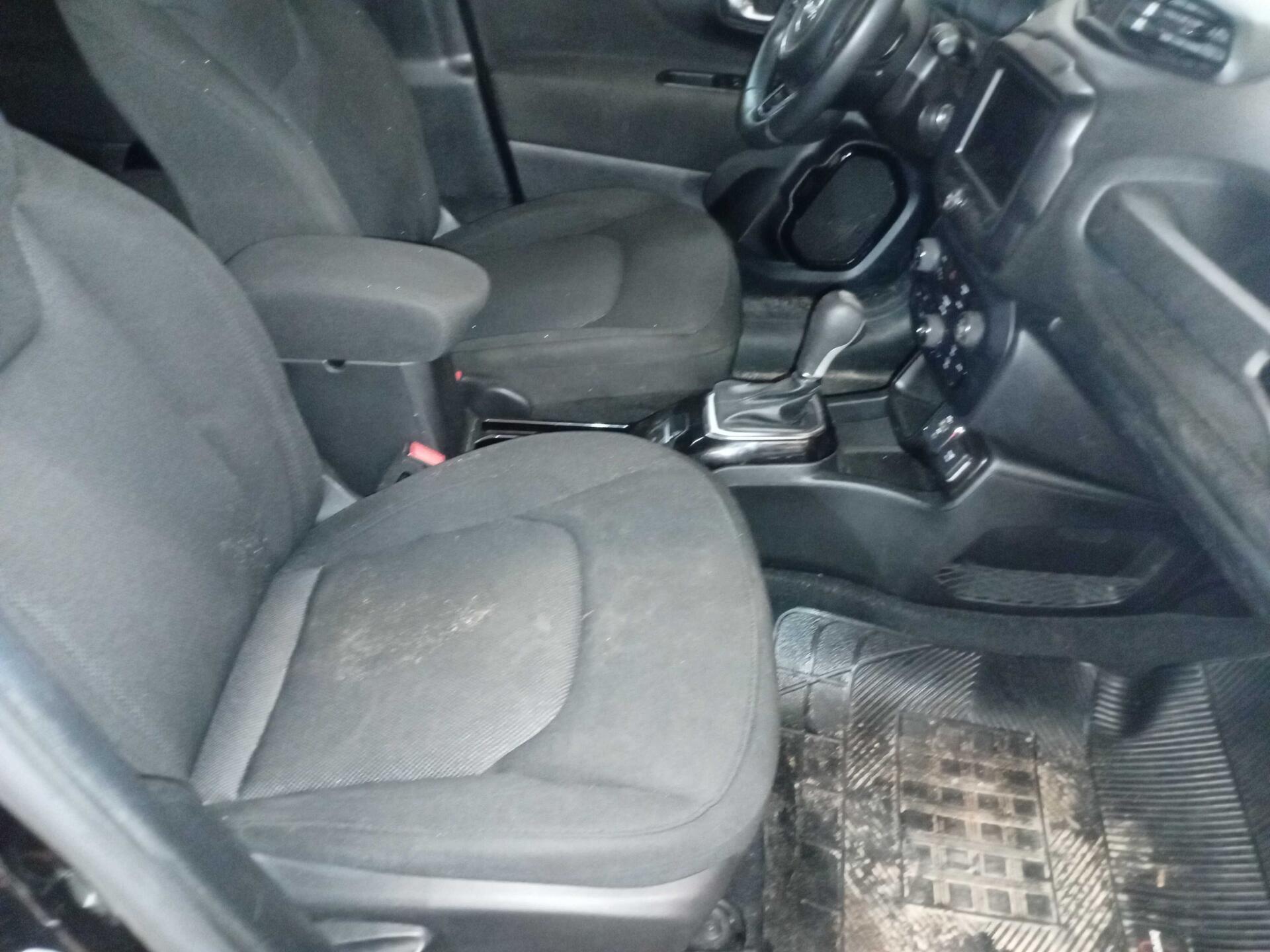 JEEP / RENEGADE SPORT 4X2 1.8 16V AUT FLEX 2020/2021 — foto 27 de 40