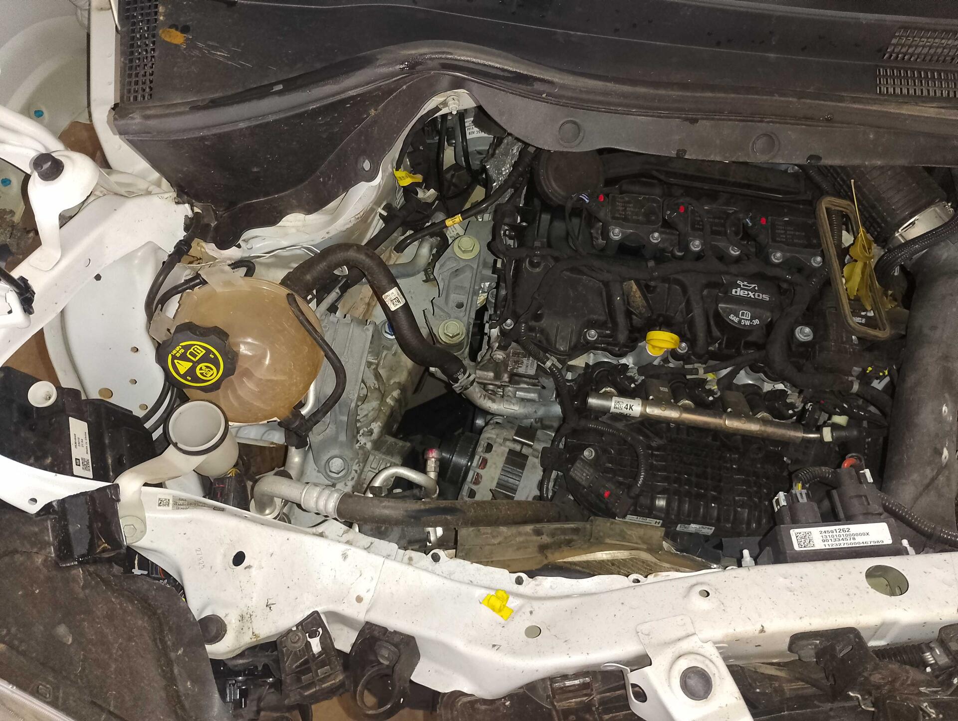 (SUCATA) CHEVROLET / TRACKER 12T A PR 2023/2024 — foto 14 de 40