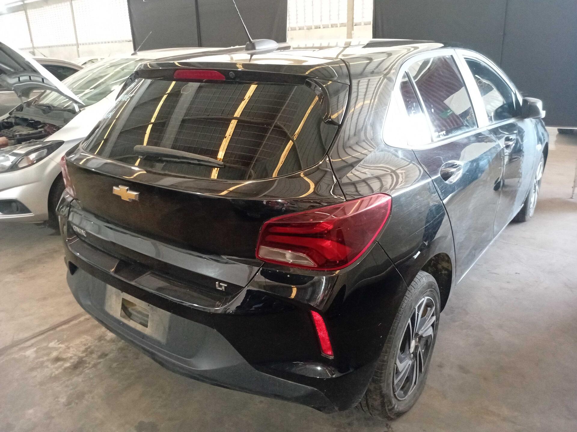CHEVROLET / ONIX HATCH LT 1.0 12V 4P A/G FLEX 2023/2024 — foto 14 de 40