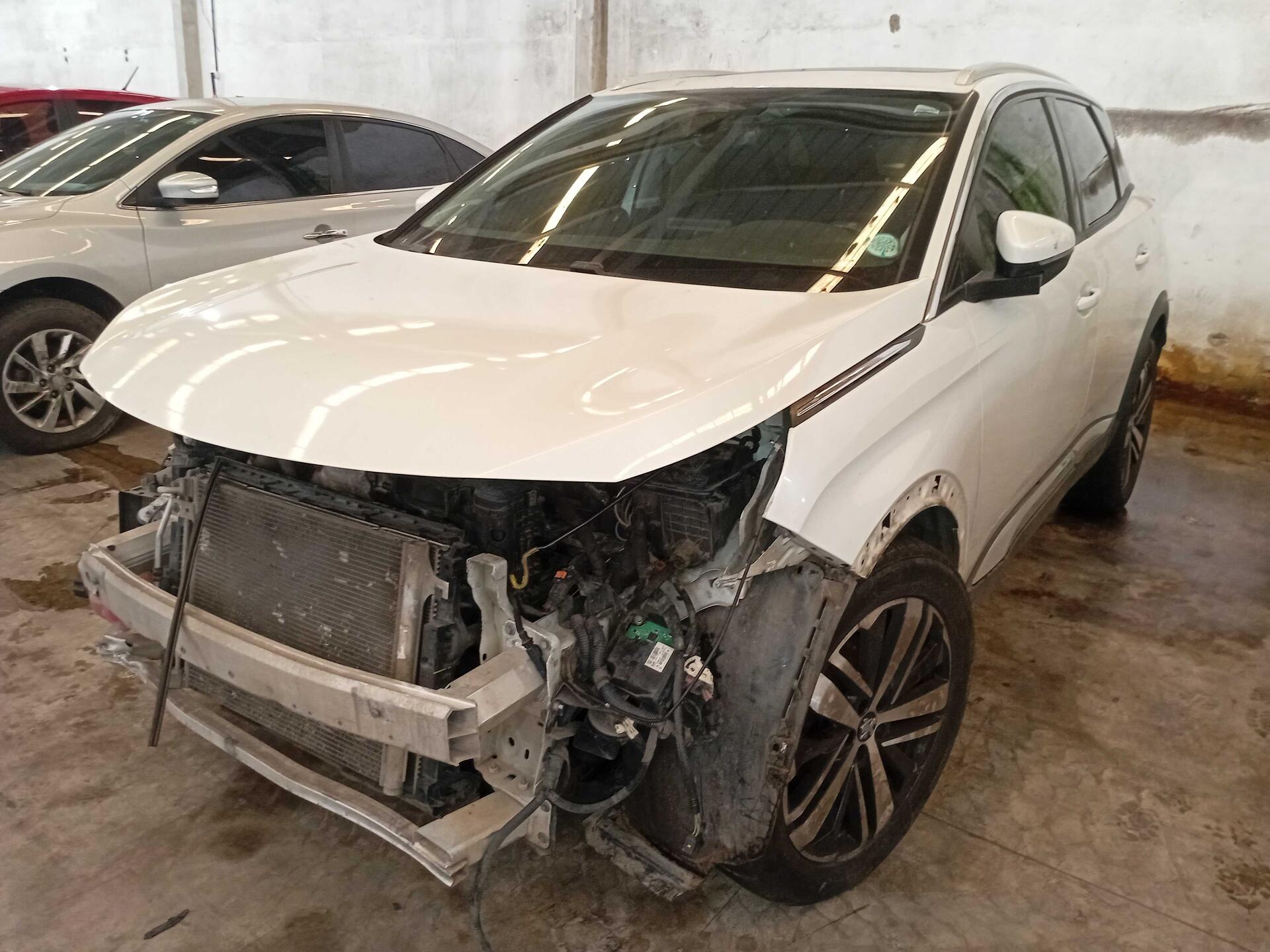 PEUGEOT / 3008 GRIFFE 1.6 TURBO 16V 5P AUT 2018/2019 — foto 14 de 40