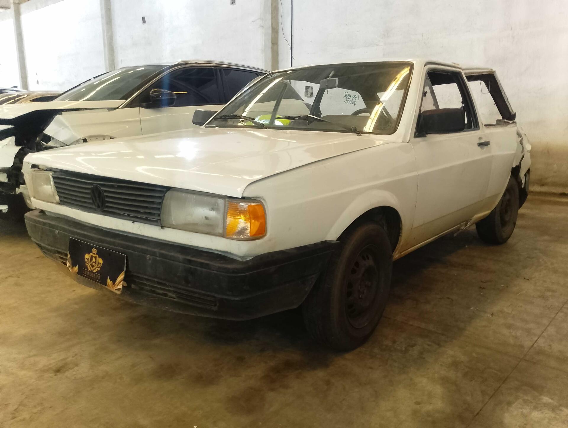 (SUCATA) VOLKSWAGEN / GOL CL 1.6 1993/1993 — foto 32 de 40