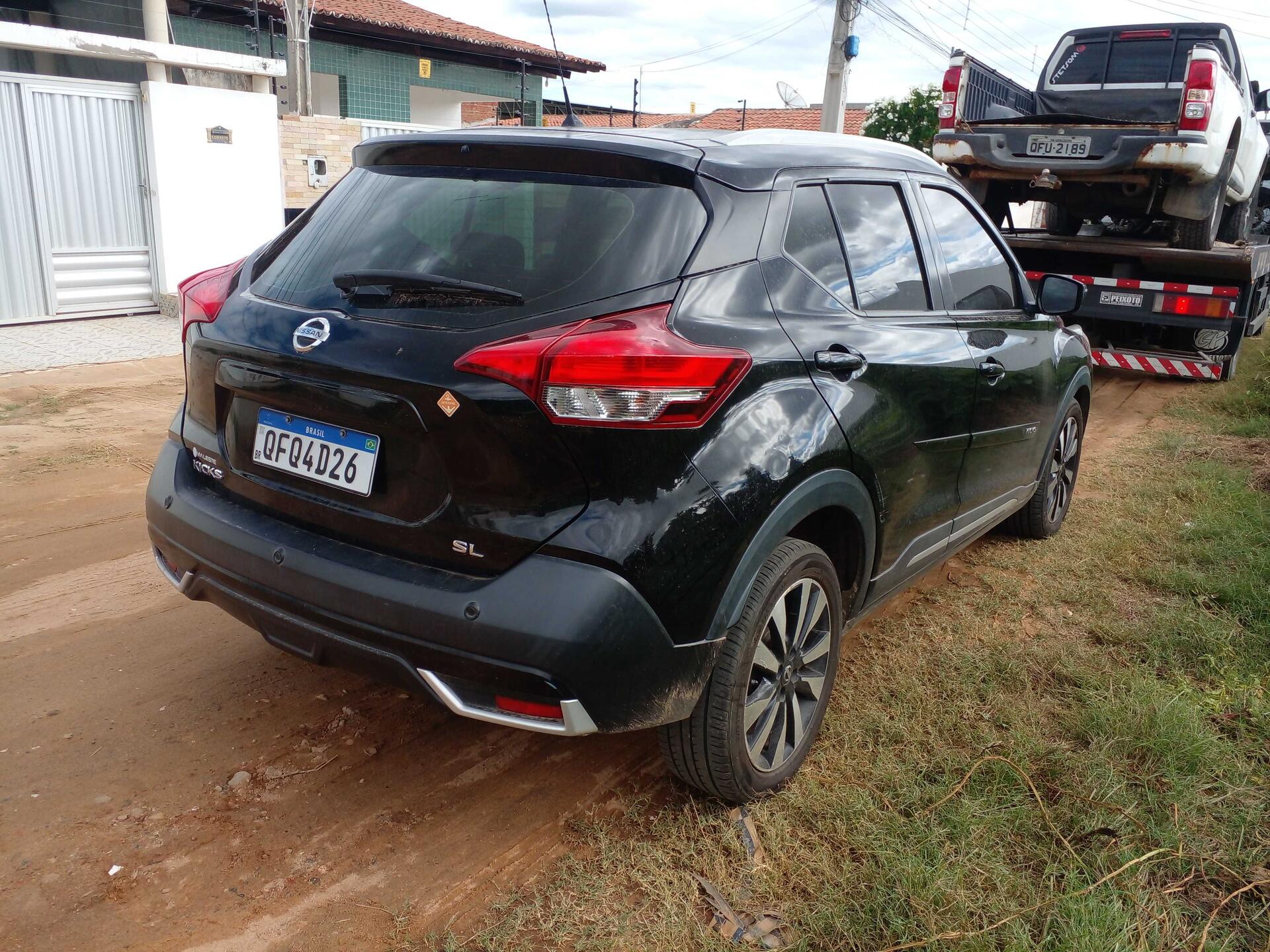 NISSAN / KICKS SL 1.6 16V CV FLEX 2016/2017 — foto 12 de 40