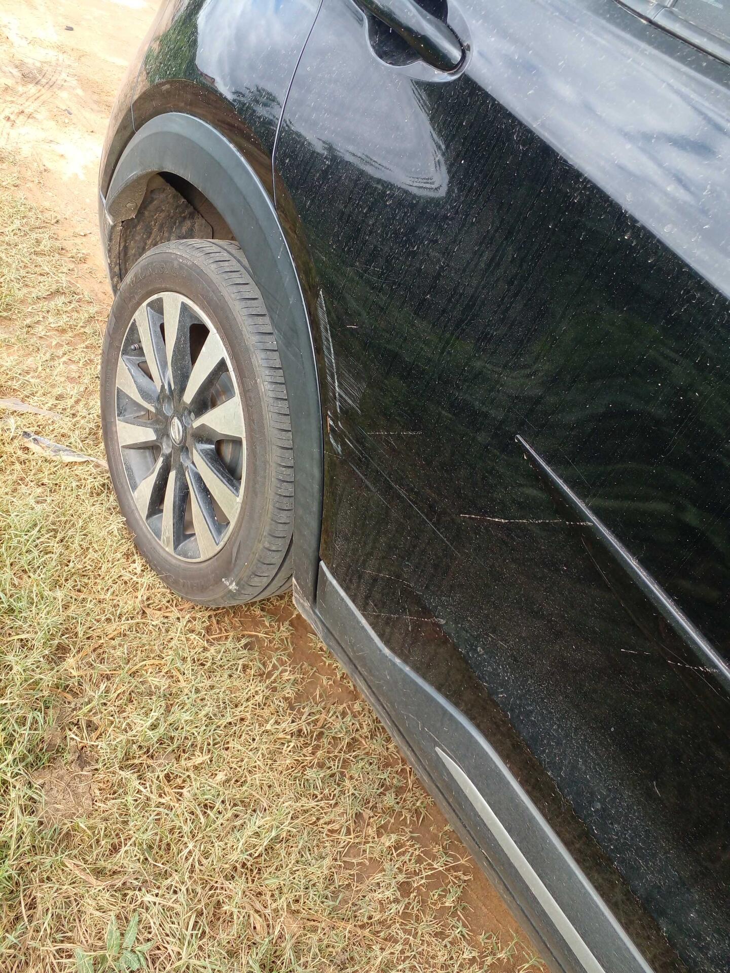 NISSAN / KICKS SL 1.6 16V CV FLEX 2016/2017 — foto 14 de 40