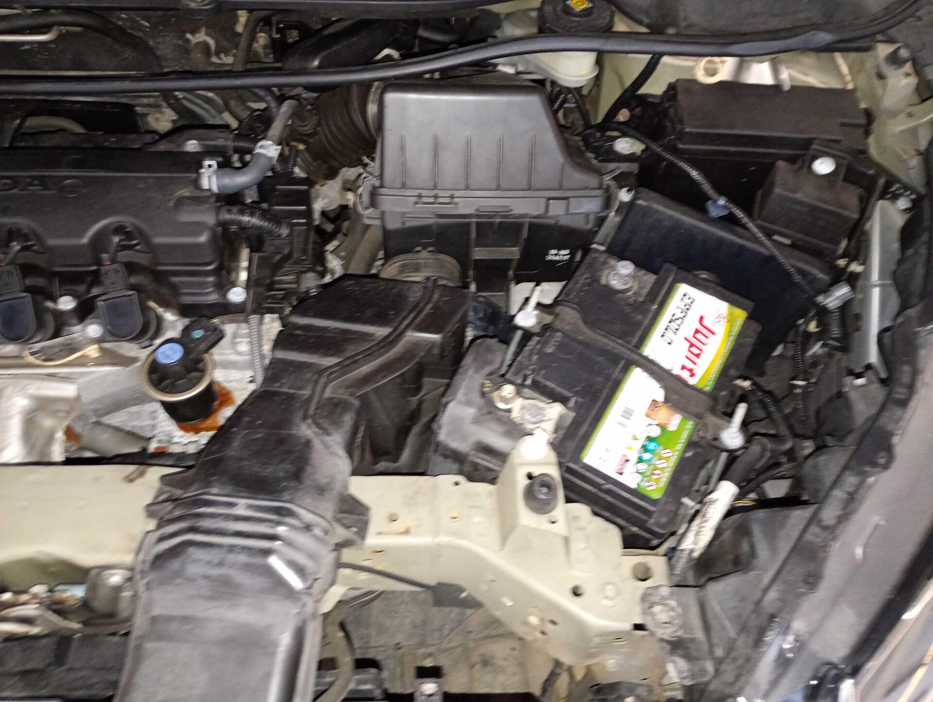 (SUCATA) HONDA / HR-V EX 1.8 FLEXONE 16V 5P AUT. 2020/2020 — foto 28 de 40