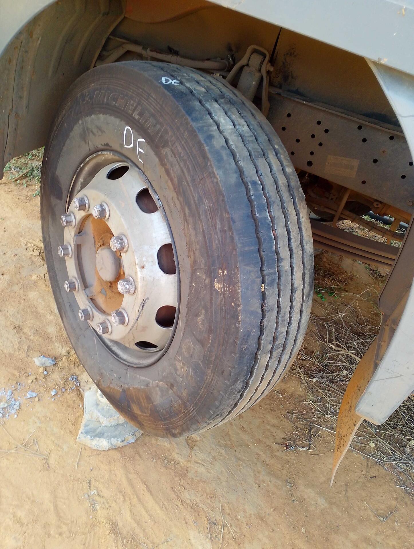 (SUCATA) M.BENZ / ATEGO 2430 2014/2014 — foto 9 de 40