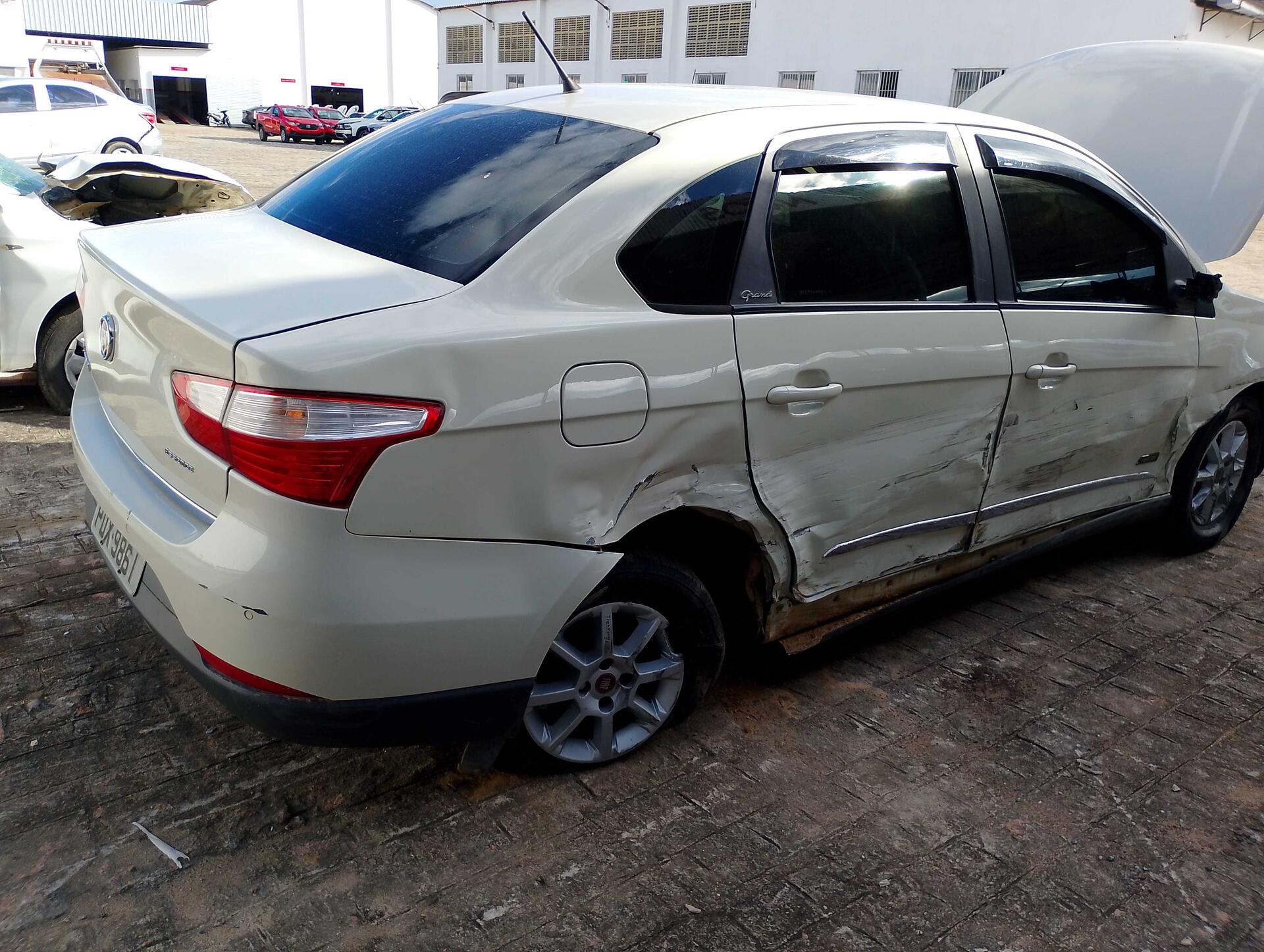 FIAT / SIENA ESSENCE 1.6 FLEX 2016/2017 — foto 3 de 40