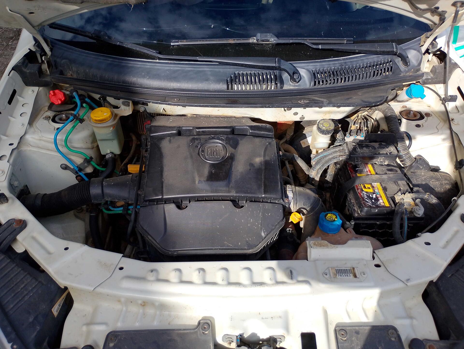 FIAT / SIENA ESSENCE 1.6 FLEX 2016/2017 — foto 7 de 40