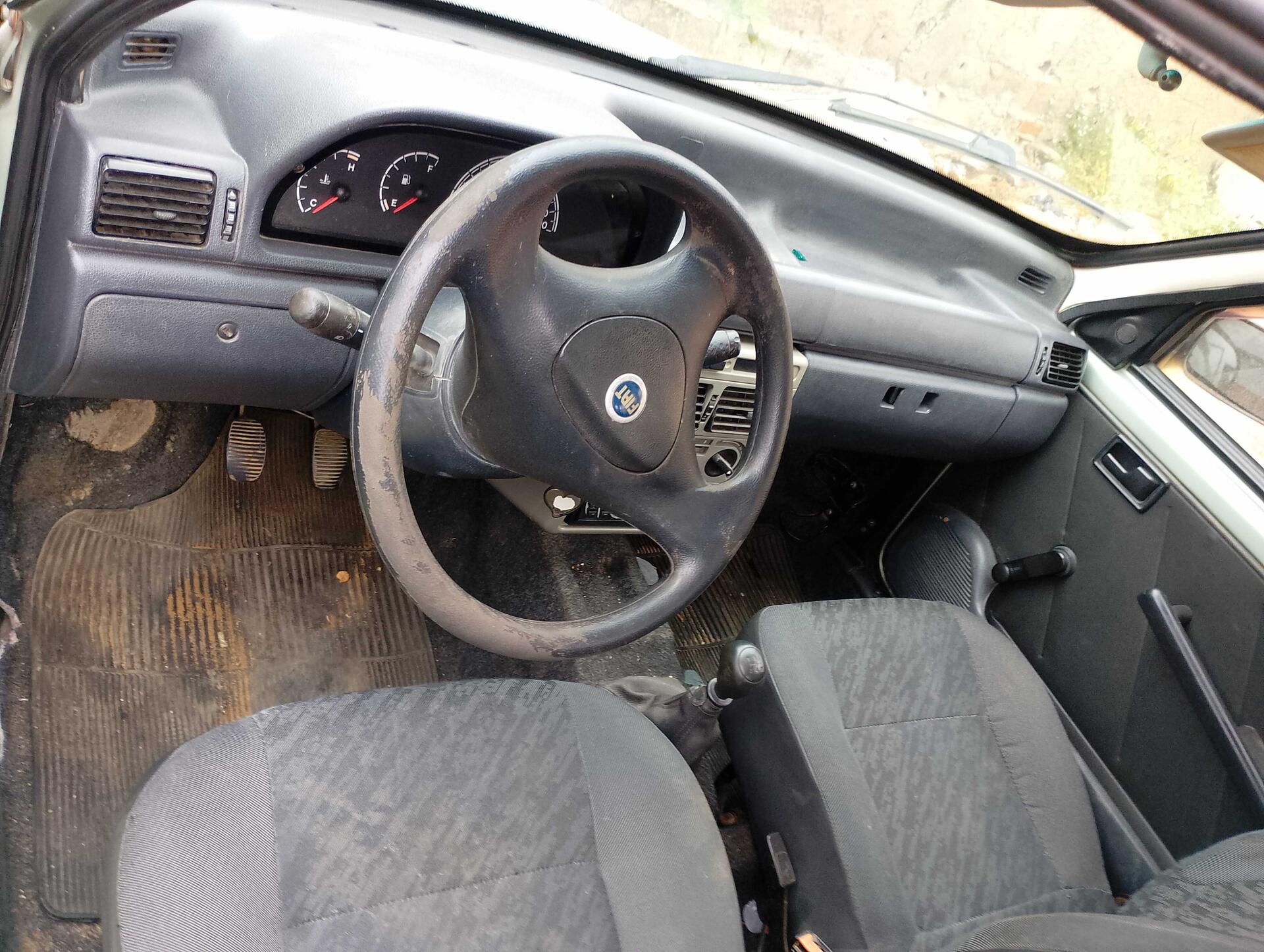 FIAT / UNO MILLE 1.0 8V FIRE FLEX 4P — foto 4 de 9