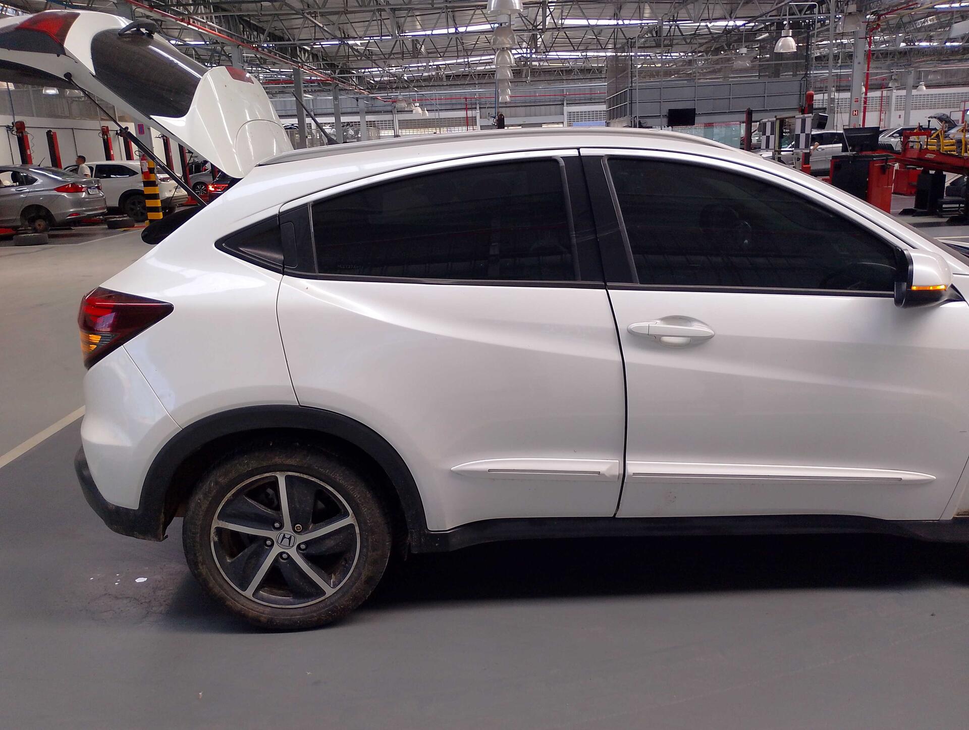 HONDA / HR-V EXL 4X2 1.8 16V 4P AUT FLEX 2019/2020 — foto 8 de 40