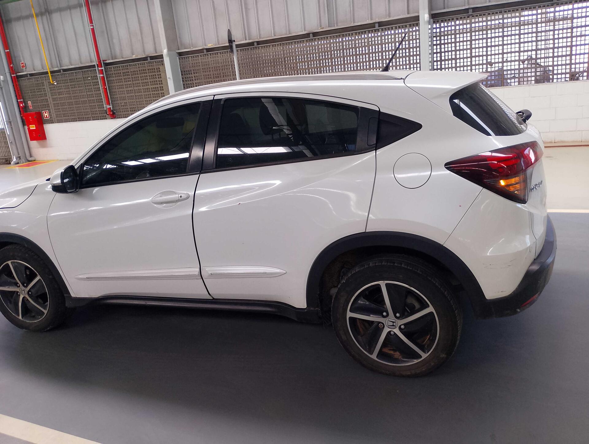 HONDA / HR-V EXL 4X2 1.8 16V 4P AUT FLEX 2019/2020 — foto 18 de 40