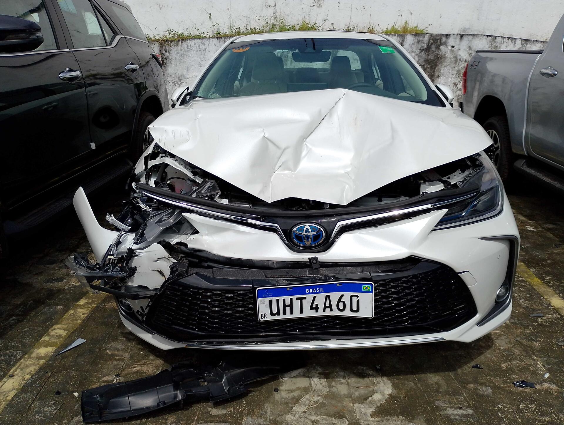 TOYOTA / COROLLA SEDAN ALTIS PREMIUM 1.8 HÍBRIDO 2026/2026 — foto 3 de 40
