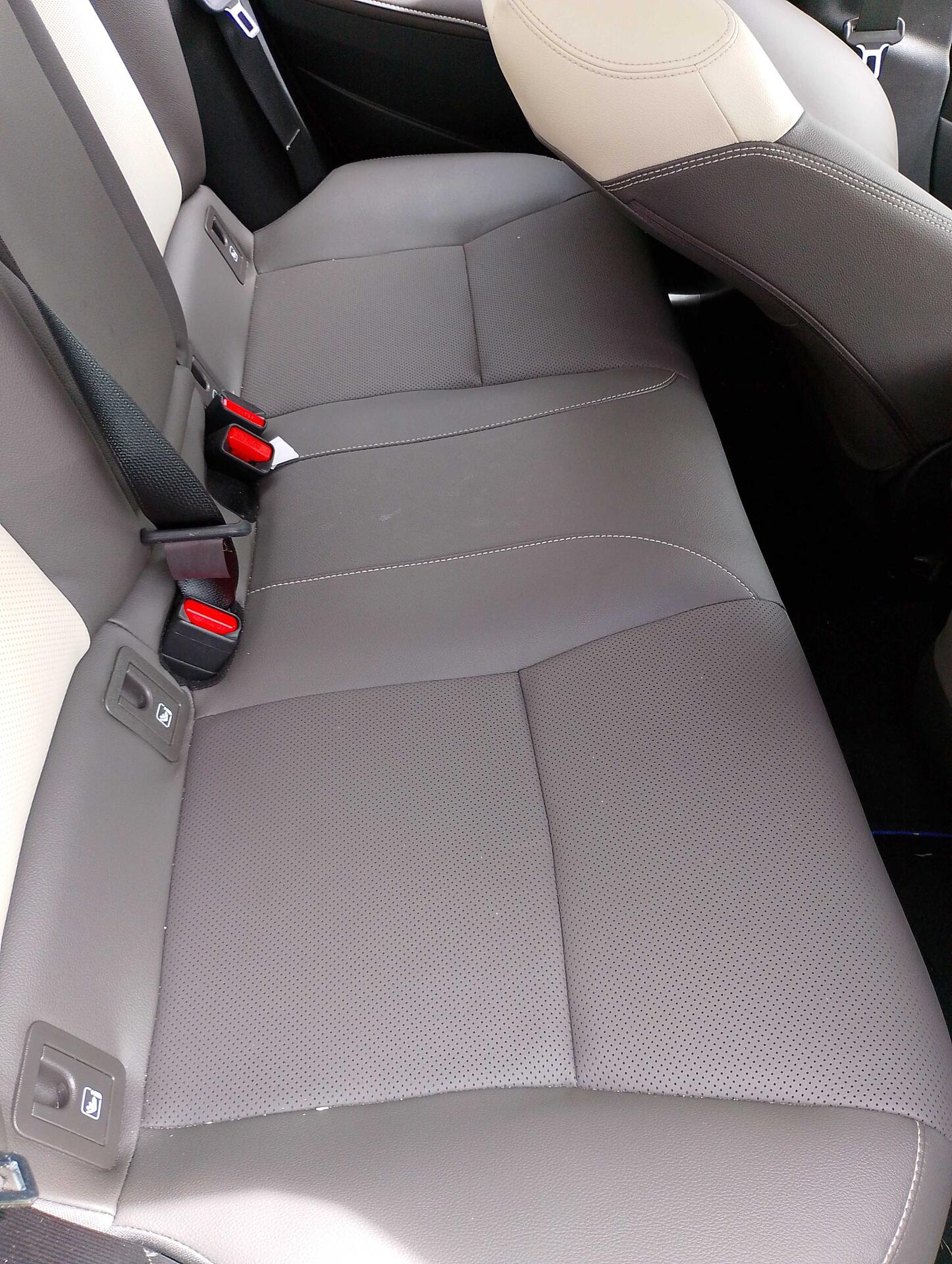 TOYOTA / COROLLA SEDAN ALTIS PREMIUM 1.8 HÍBRIDO 2026/2026 — foto 10 de 40