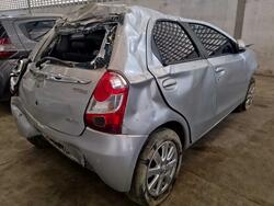 (SUCATA) TOYOTA / ETIOS HB XLS15 MT 2016/2017