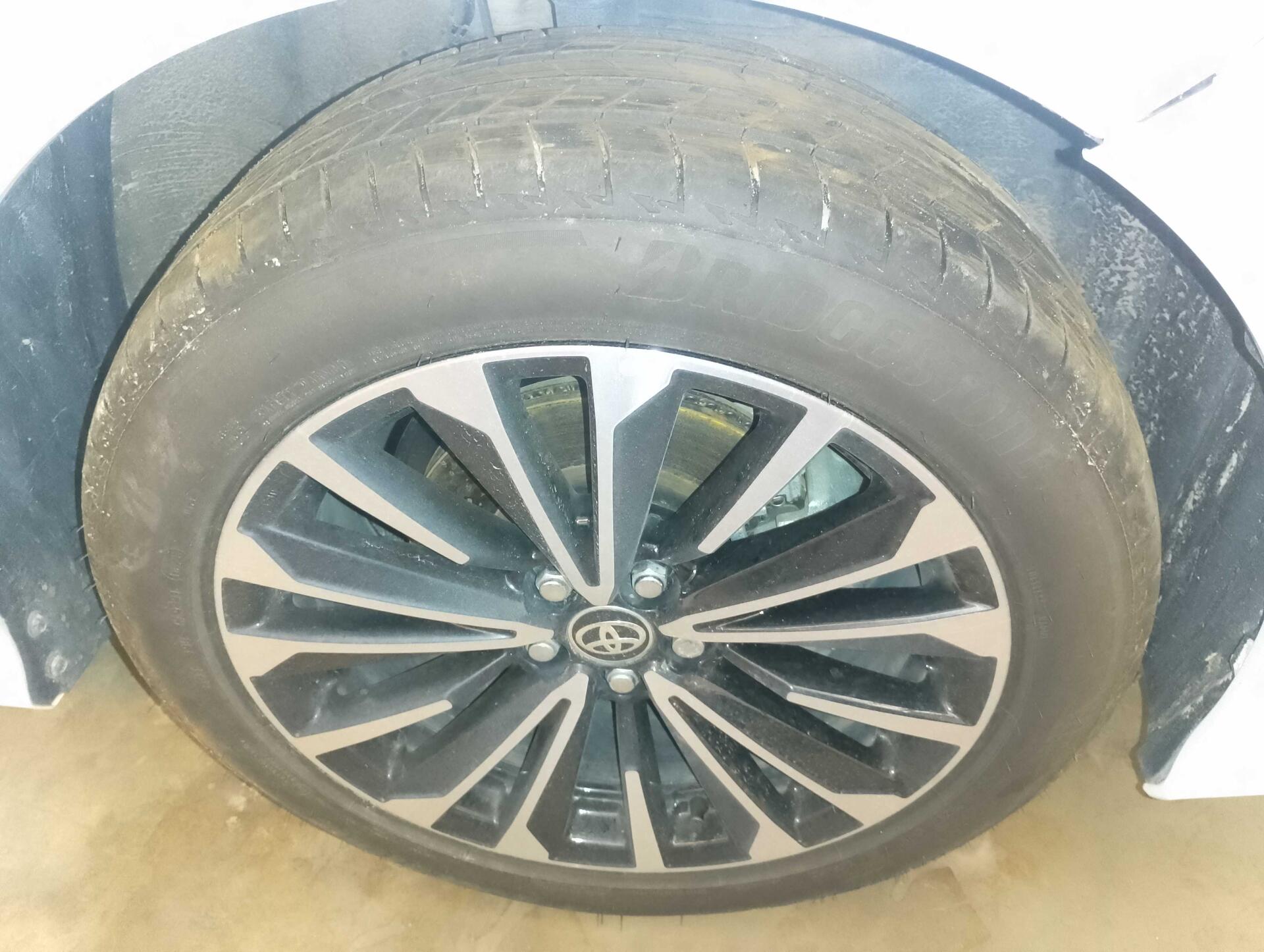TOYOTA / COROLLA SEDAN ALTIS PREMIUM 1.8 HÍBRIDO 2026/2026 — foto 28 de 40