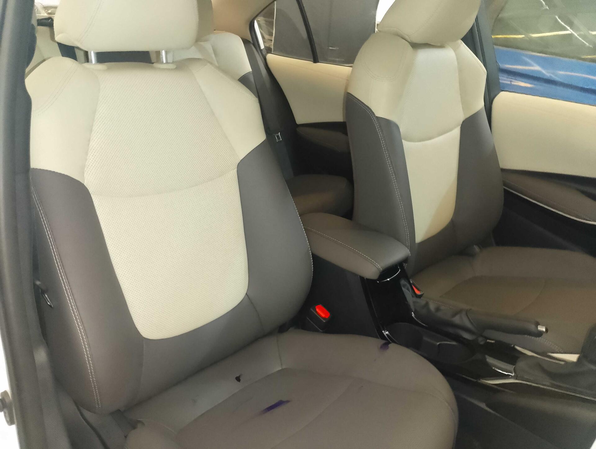 TOYOTA / COROLLA SEDAN ALTIS PREMIUM 1.8 HÍBRIDO 2026/2026 — foto 29 de 40