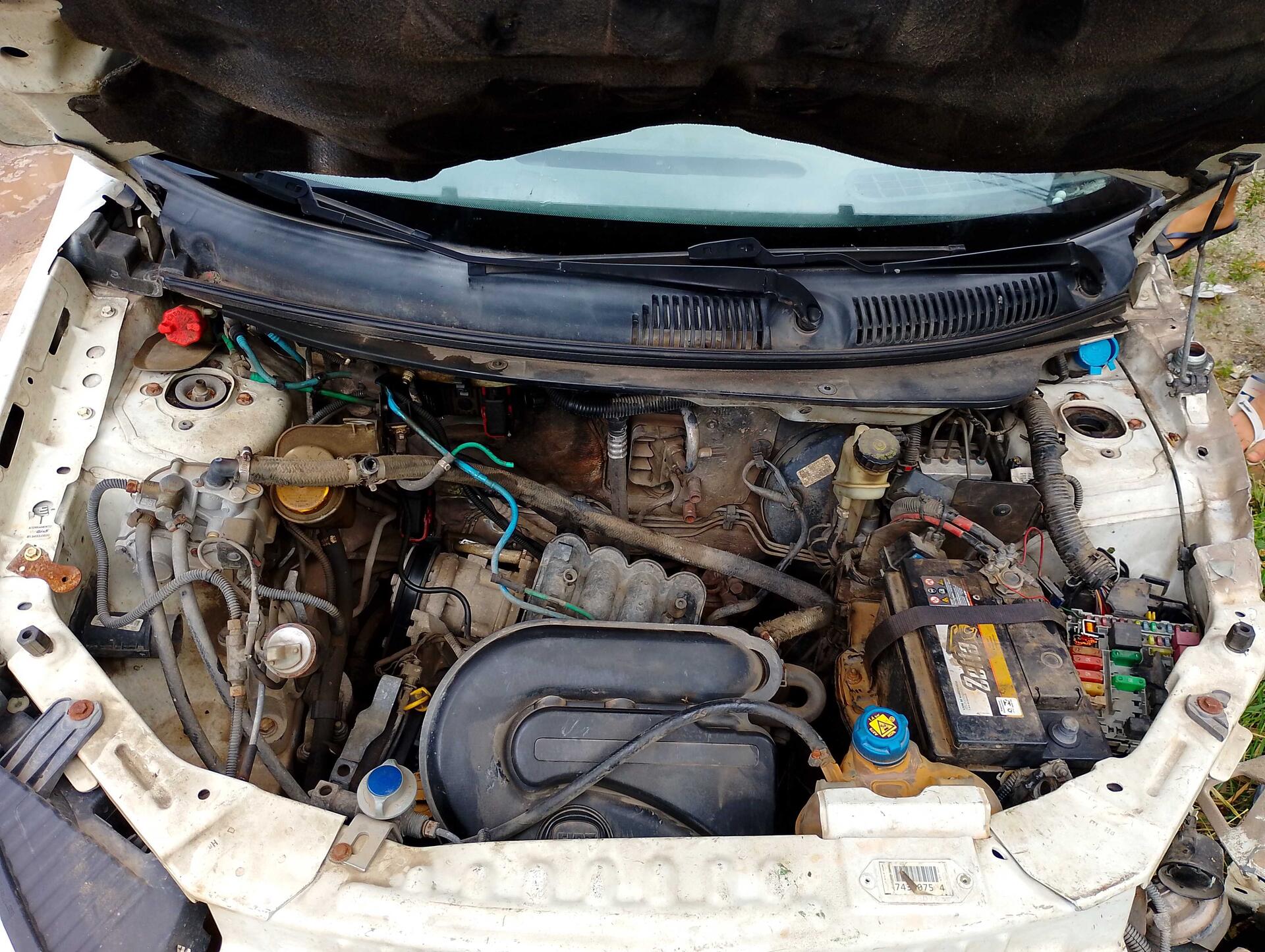 (SUCATA) FIAT / GRAND SIENA ATTRACTIVE 1.4 EVO F 2018/2019 — foto 12 de 40
