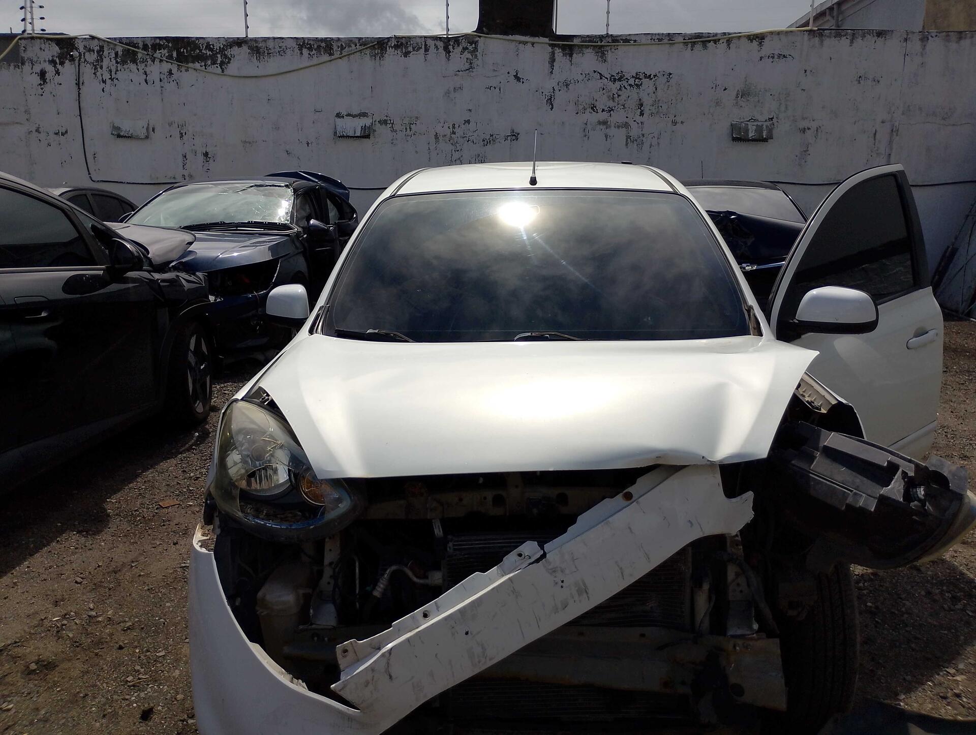 NISSAN / MARCH SV 1.0 12V F4P GNV_FLEX 2015/2016 — foto 8 de 40