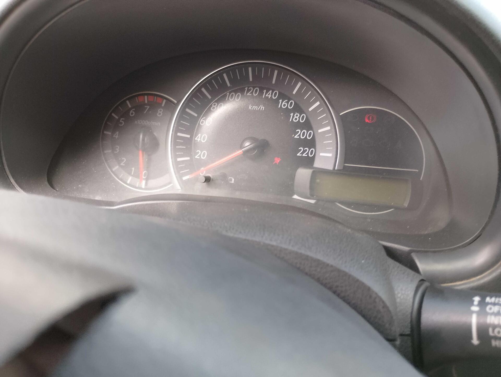NISSAN / MARCH SV 1.0 12V F4P GNV_FLEX 2015/2016 — foto 10 de 40