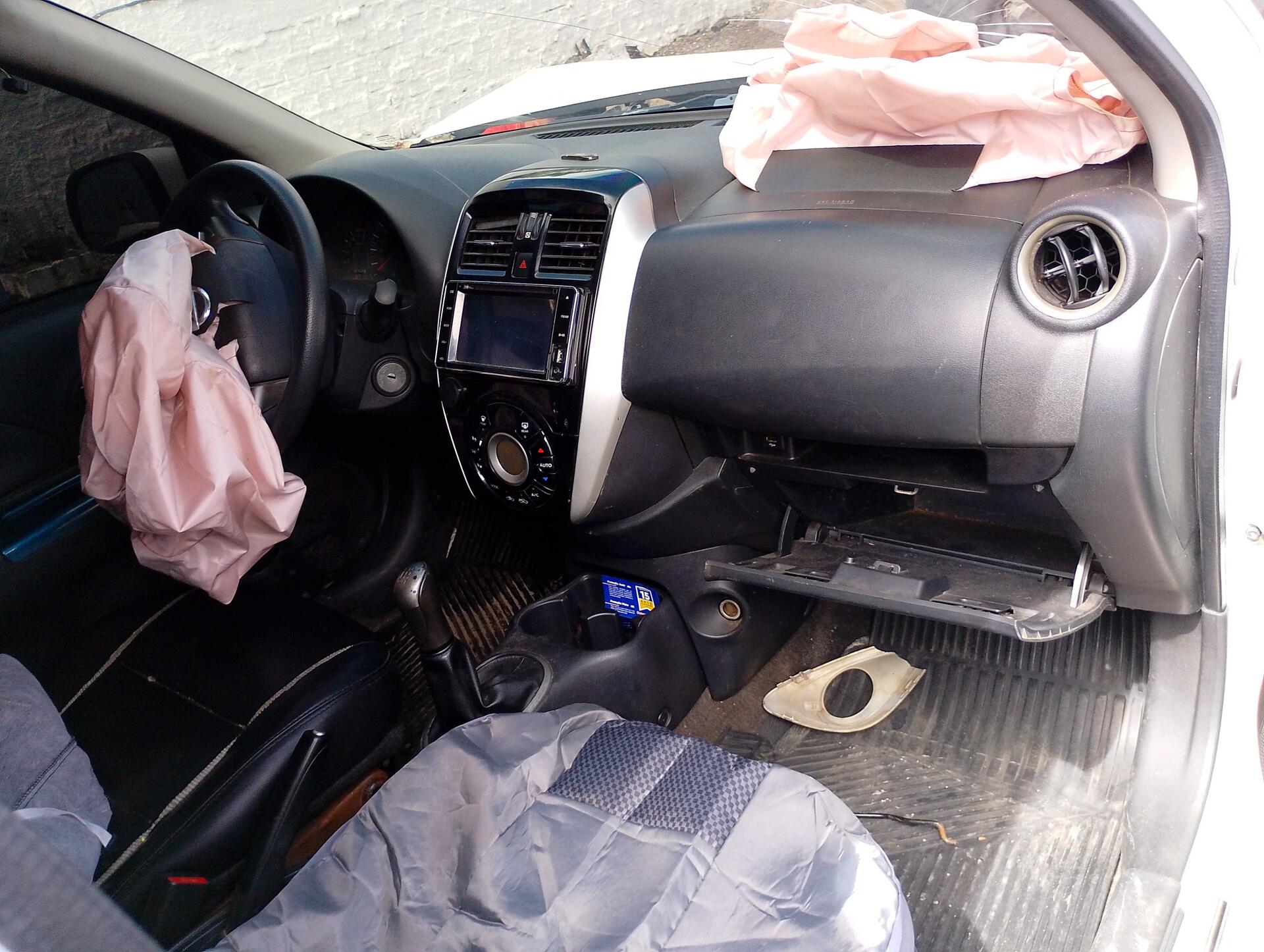 NISSAN / MARCH SV 1.0 12V F4P GNV_FLEX 2015/2016 — foto 18 de 40