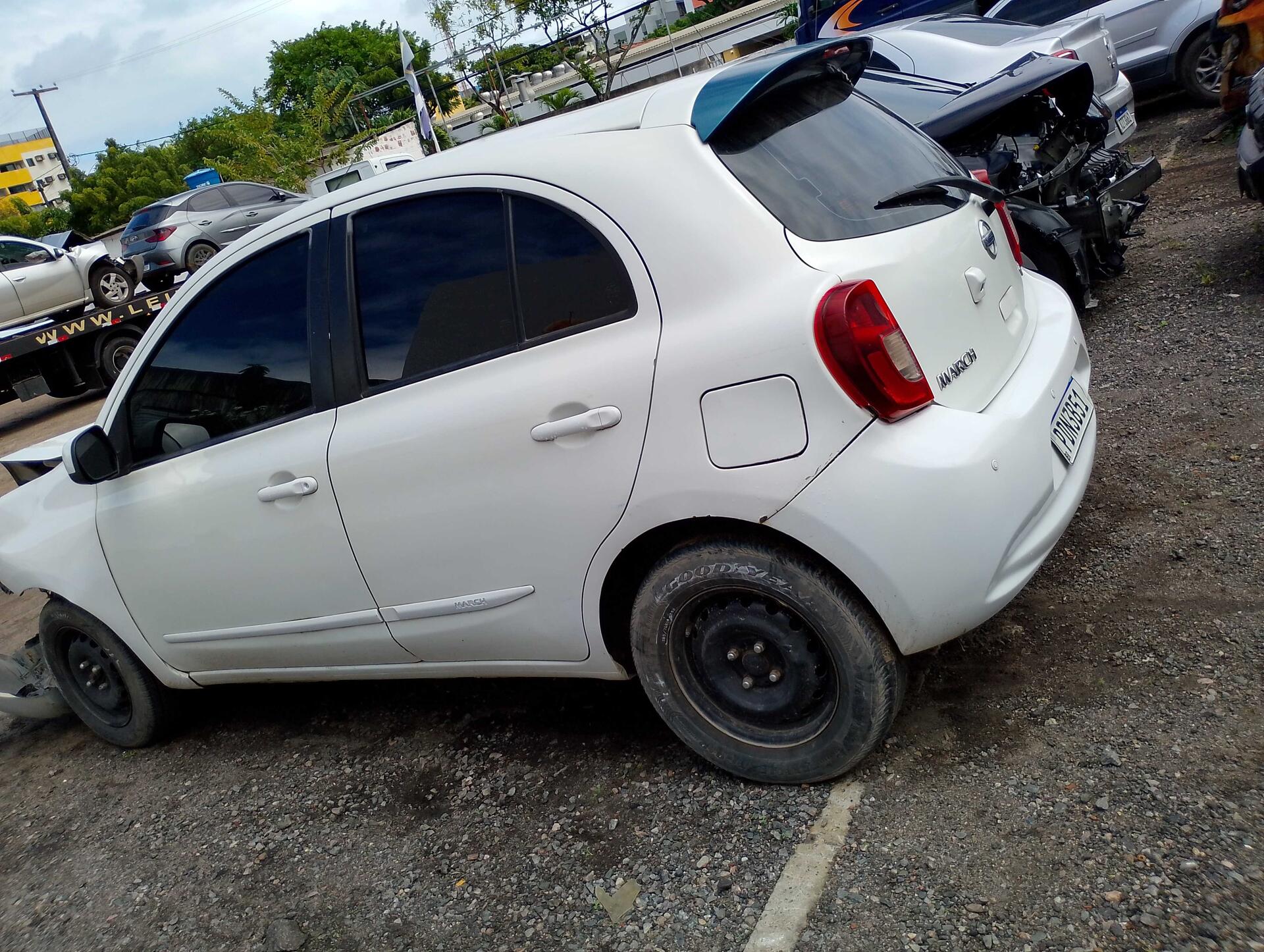 NISSAN / MARCH SV 1.0 12V F4P GNV_FLEX 2015/2016 — foto 36 de 40