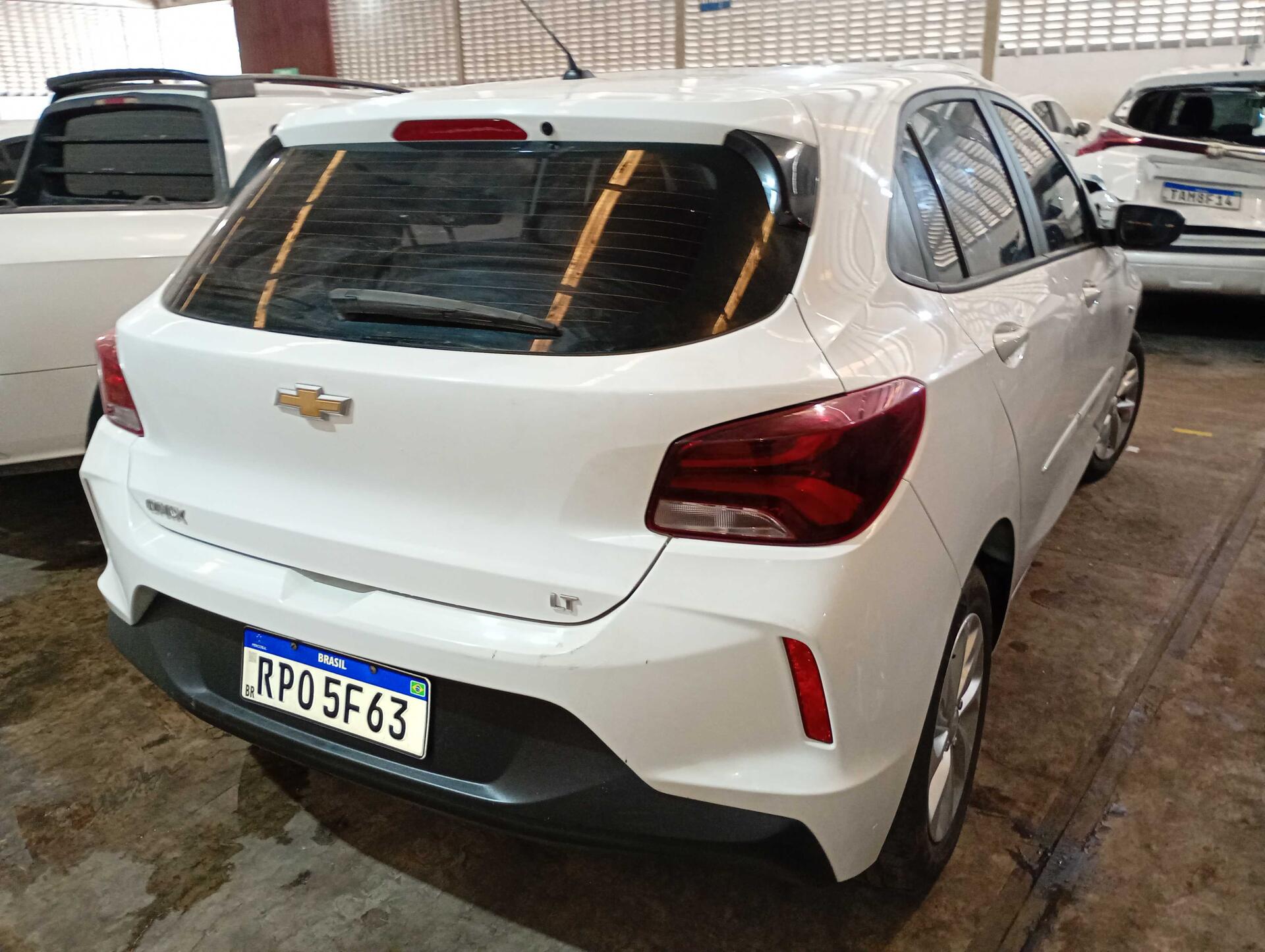 CHEVROLET / ONIX HATCH LT 1.0 12V 4P FMEC FLEX 2022/2023 — foto 32 de 40