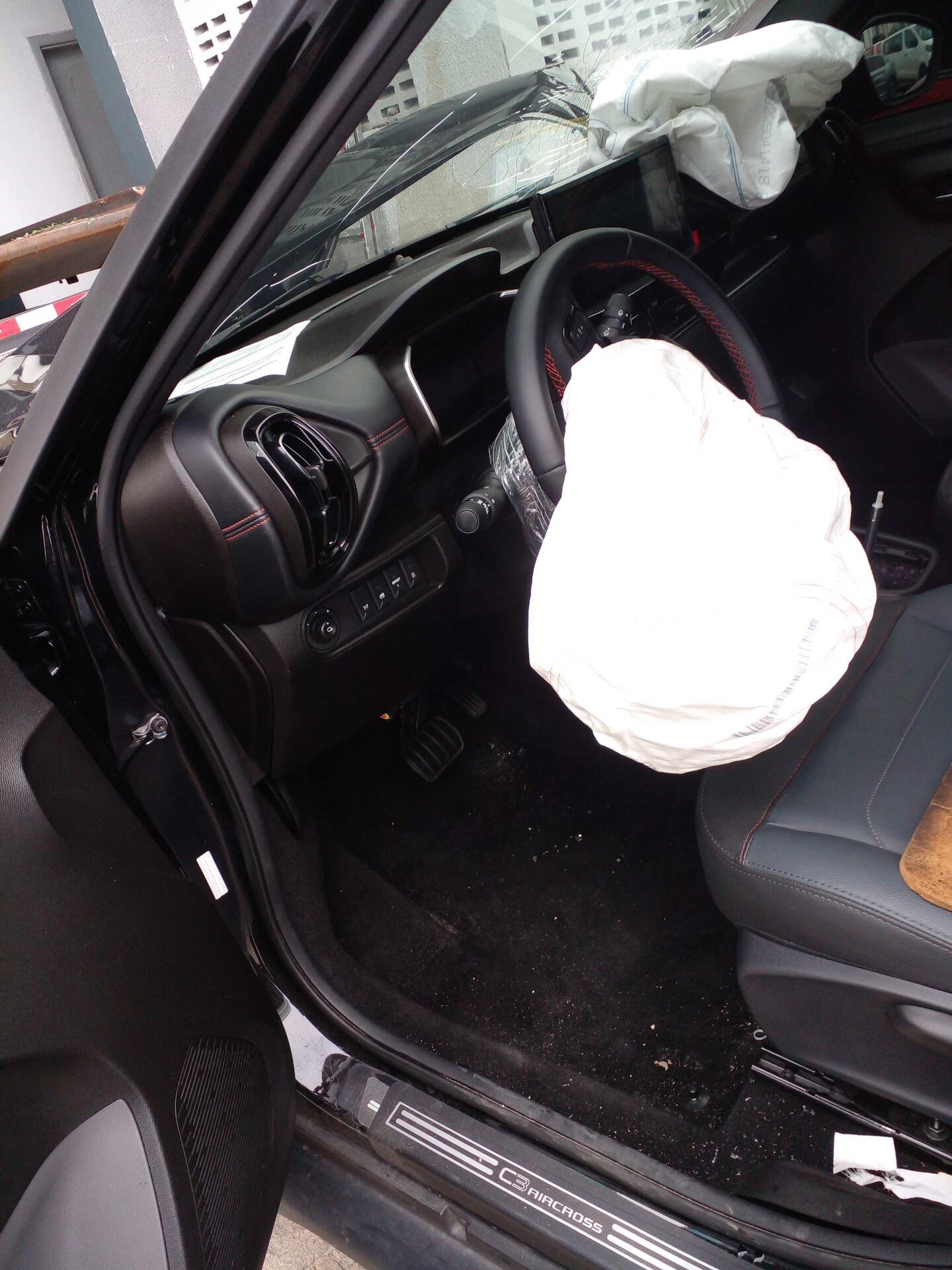 (SUCATA) CITROEN / C-3 AIRCROSS7 SHINE 1.0 T200 FLEX 2025/2026 — foto 11 de 40