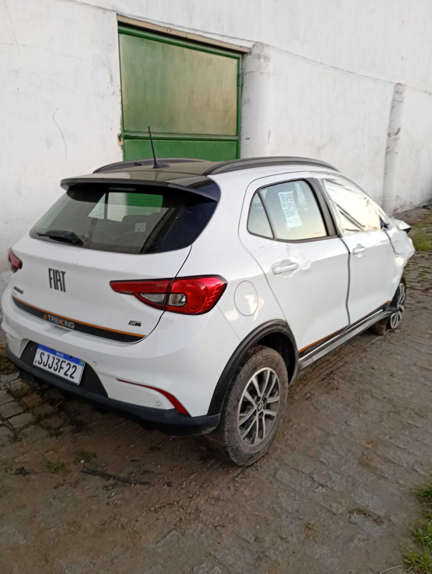 (SUCATA) FIAT / ARGO TREKKING 1.3AT 2023/2024 — foto 32 de 40