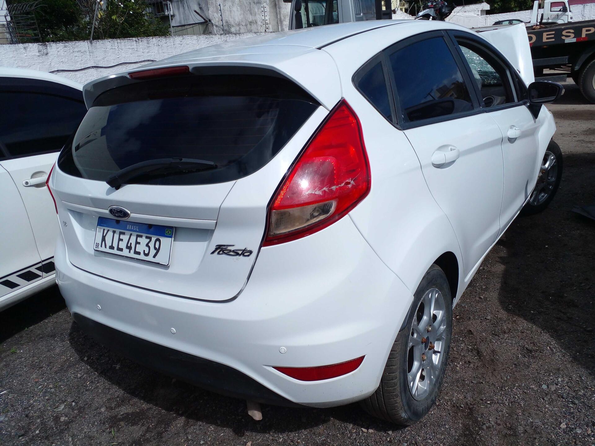 FORD / NEW FIESTA HATCH SE 1.6 16V AUT FLEX 2013/2014 — foto 14 de 40