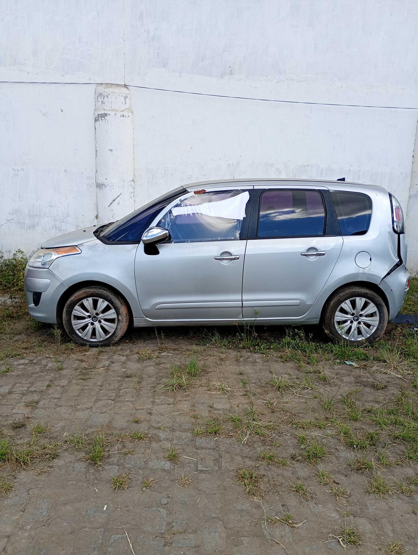 CITROEN / C3 PICASSO EXCLUSIVE 1.6 FLEX 16V 5P AUT 2011/2012 — foto 27 de 40