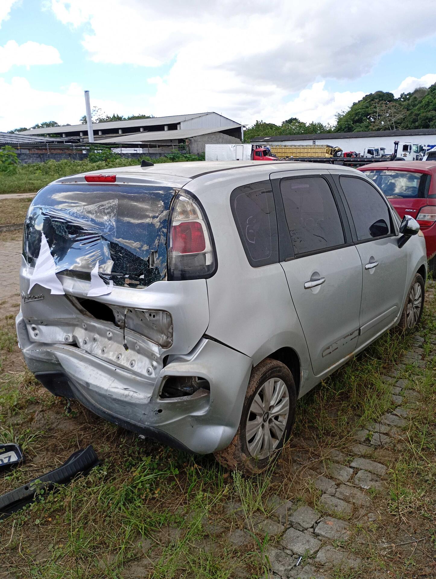 CITROEN / C3 PICASSO EXCLUSIVE 1.6 FLEX 16V 5P AUT 2011/2012 — foto 30 de 40