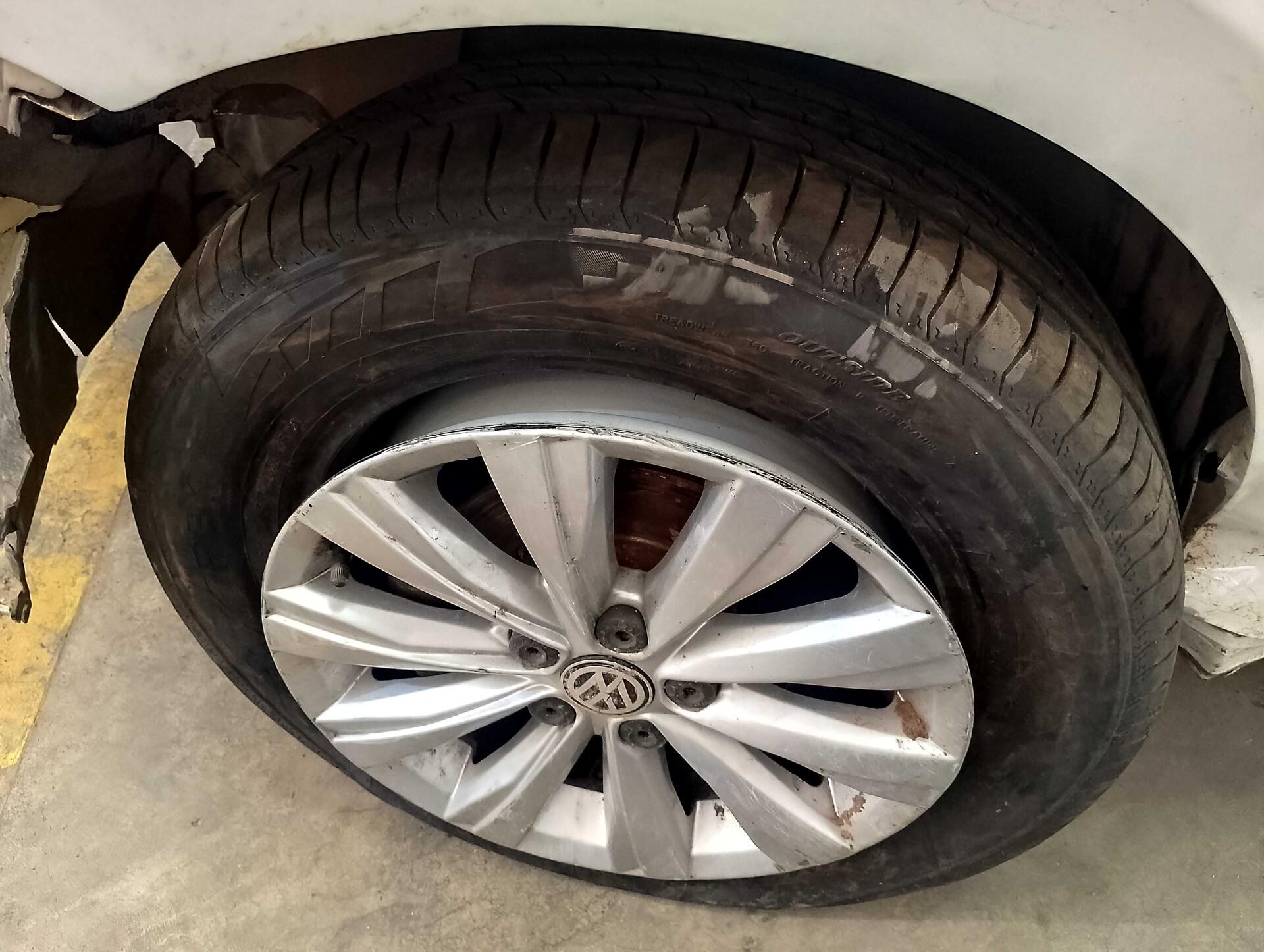 (SUCATA) VOLKSWAGEN / VIRTUS SEDAN 1.6 MSI 16V 5P MEC 2018/2019 — foto 22 de 40