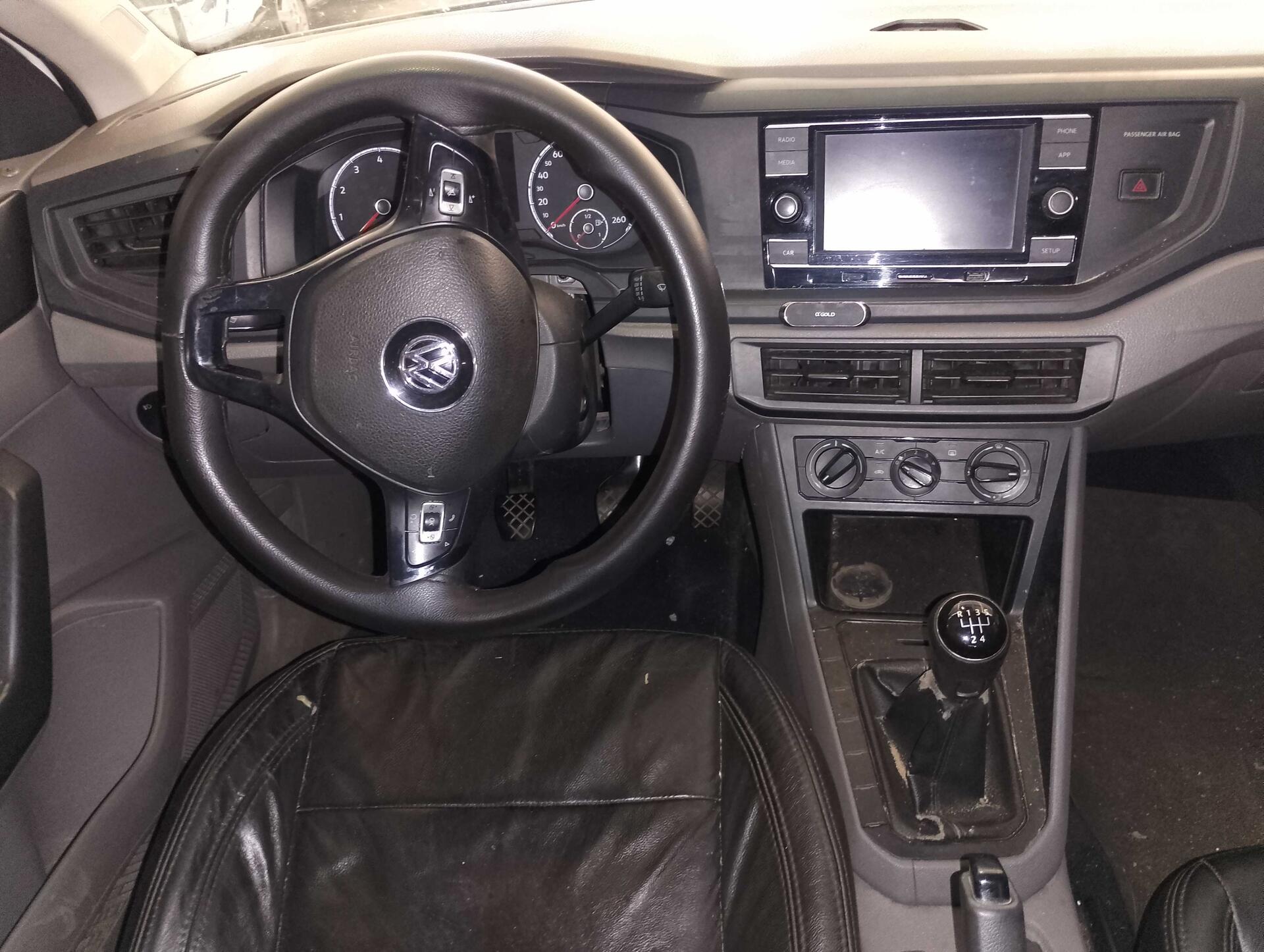 (SUCATA) VOLKSWAGEN / VIRTUS SEDAN 1.6 MSI 16V 5P MEC 2018/2019 — foto 28 de 40