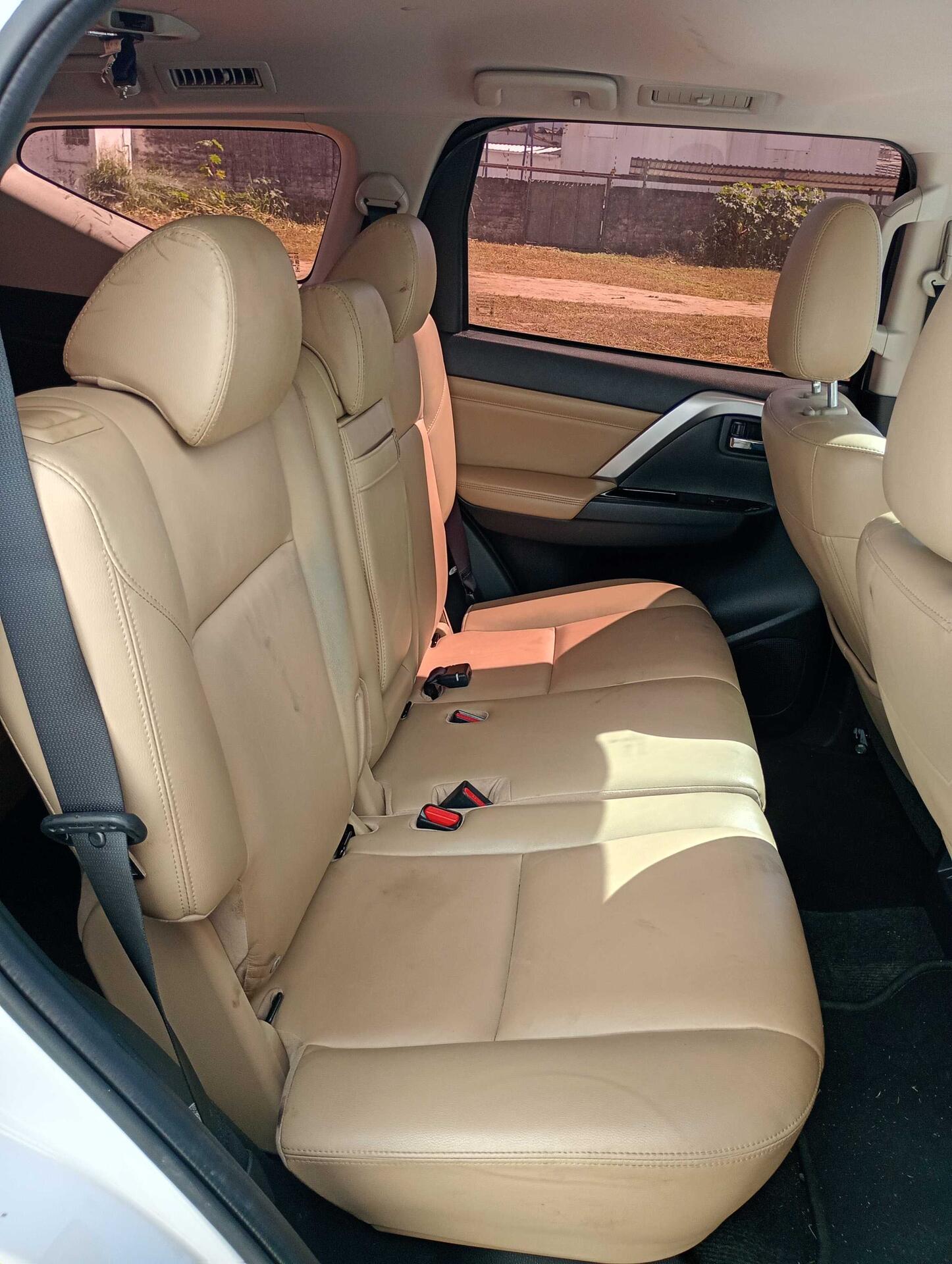 MITSUBISHI / PAJERO SPORT HPE 2.4 4X4 DIESEL AUT. 2023/2024 — foto 11 de 40