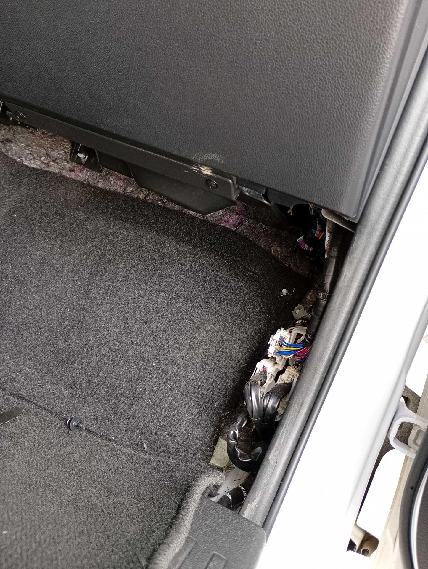 MITSUBISHI / PAJERO SPORT HPE 2.4 4X4 DIESEL AUT. 2023/2024 — foto 18 de 40