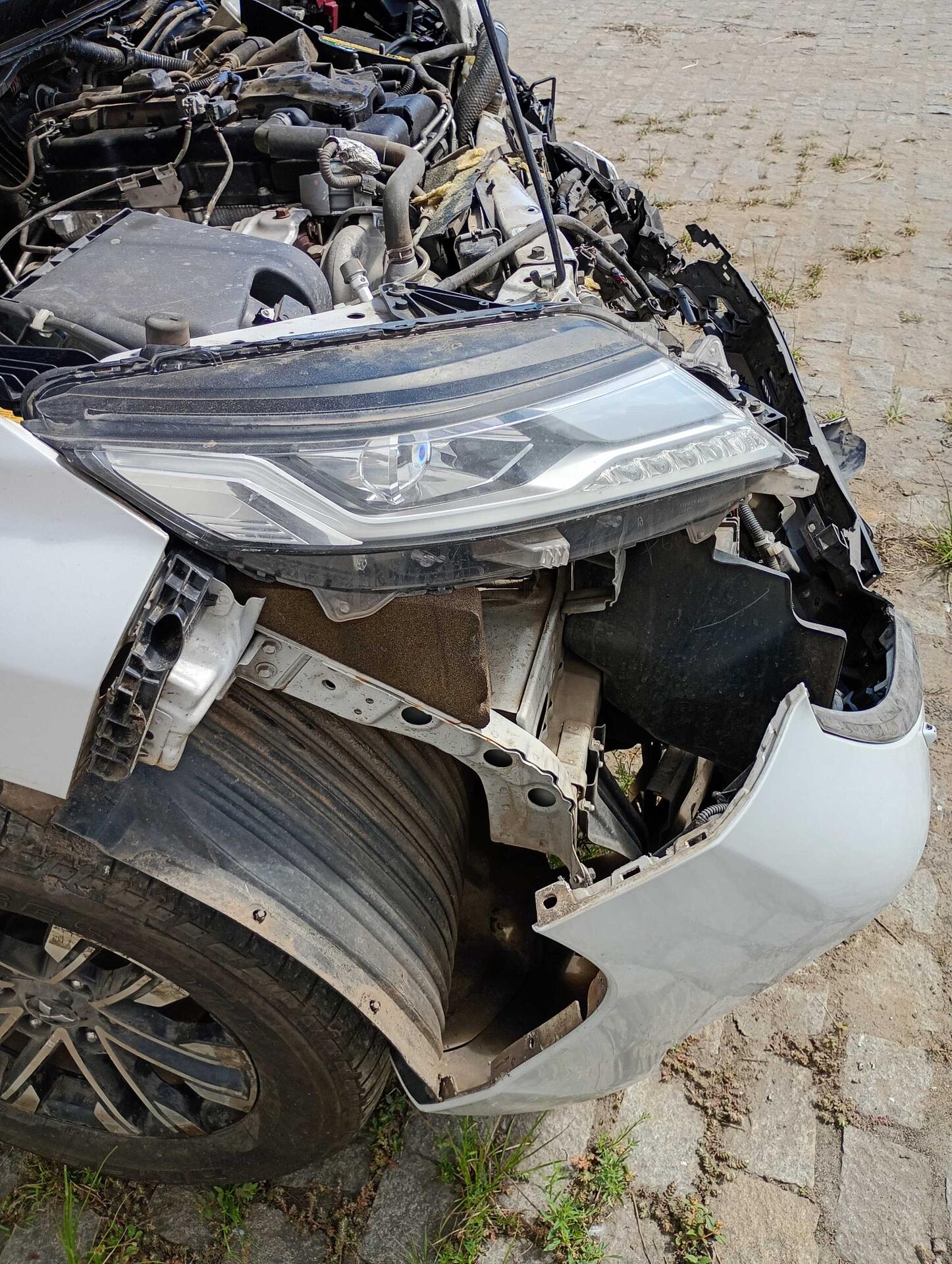 MITSUBISHI / PAJERO SPORT HPE 2.4 4X4 DIESEL AUT. 2023/2024 — foto 23 de 40