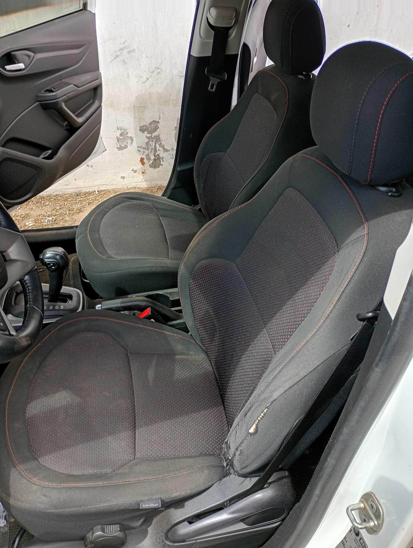 CHEVROLET / ONIX 1.4AT LTZ FLEX 2015/2016 — foto 14 de 40