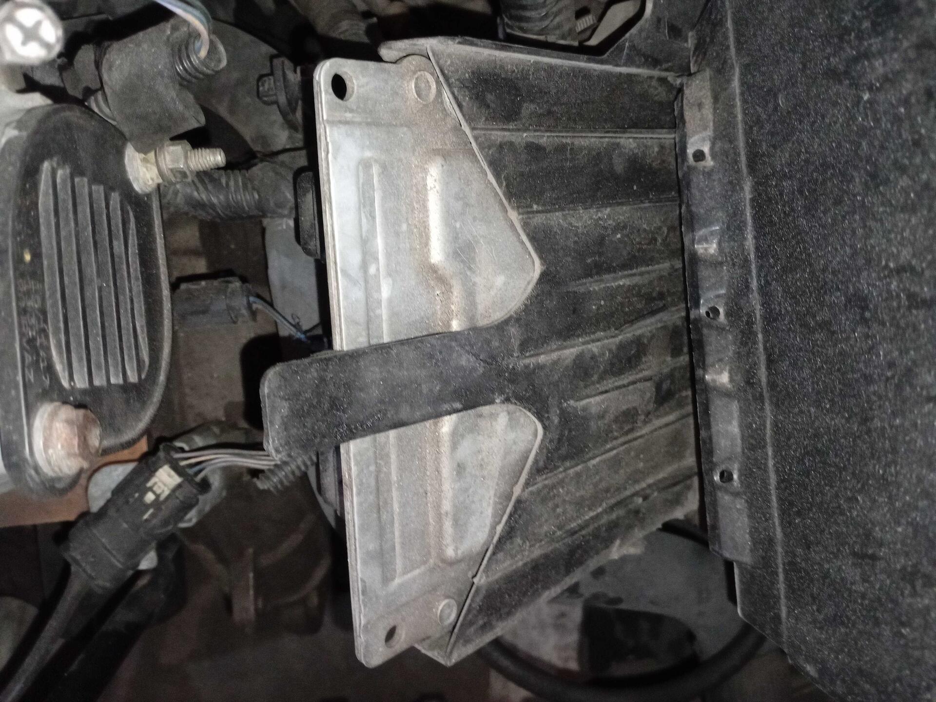 (SUCATA) CHEVROLET / ONIX 10MT JOYE 2018/2018 — foto 34 de 40
