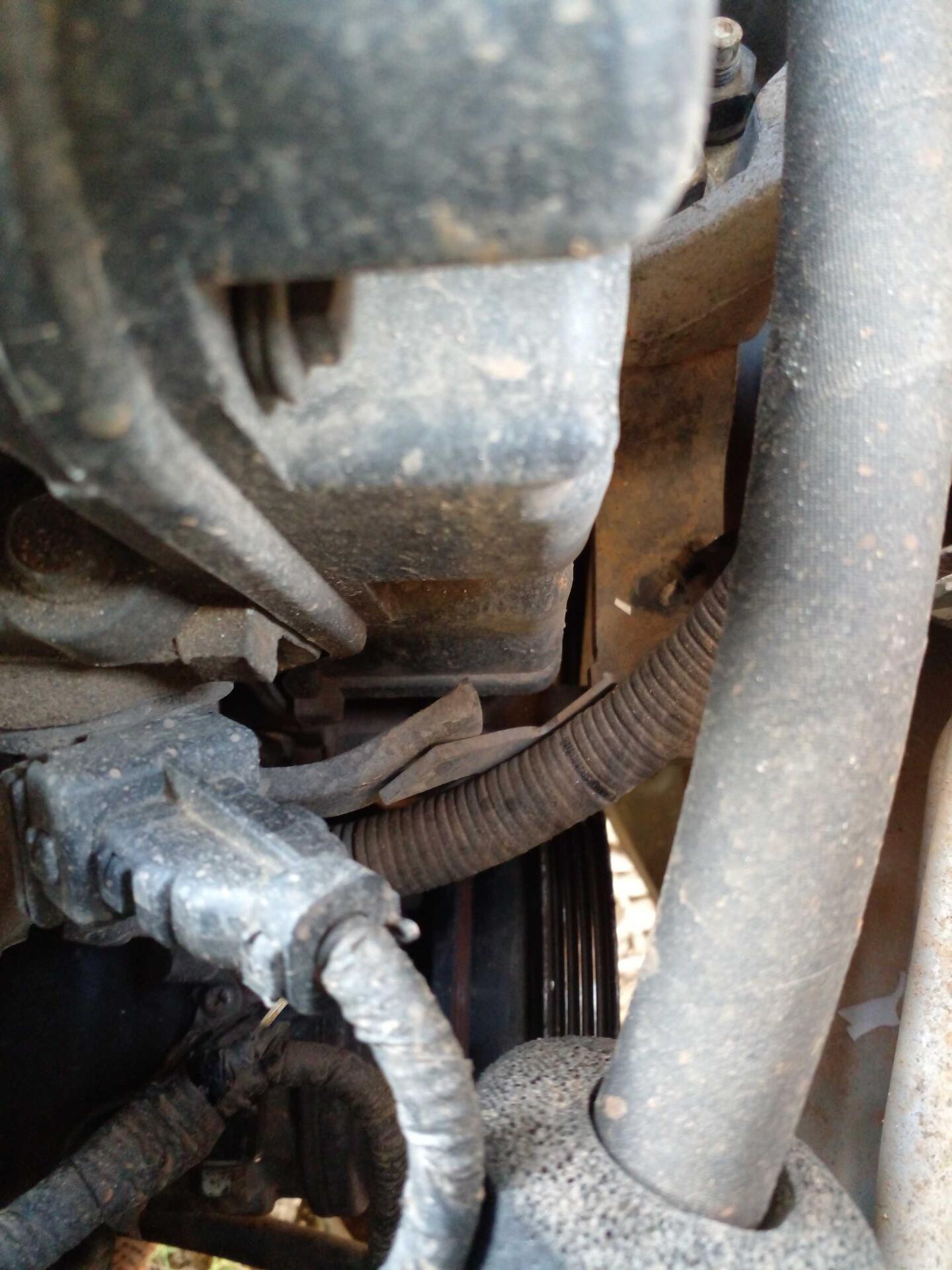 HYUNDAI / TUCSON GLS 4X2-AT 2.0 16V 4P A FLEX 2013/2014 — foto 10 de 40