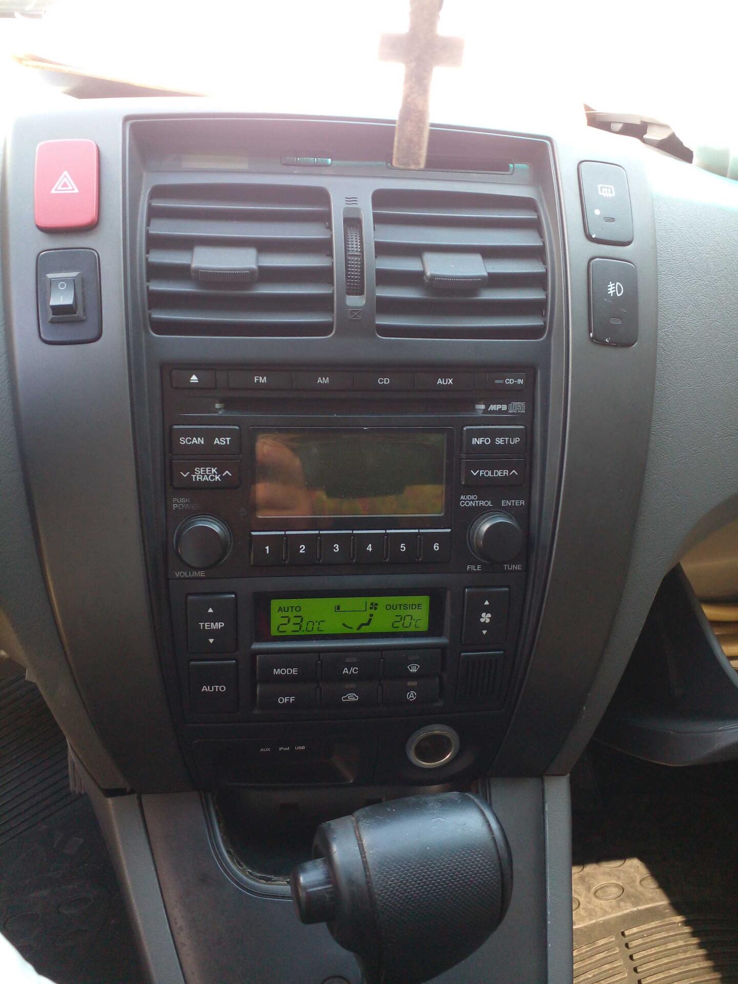 HYUNDAI / TUCSON GLS 4X2-AT 2.0 16V 4P A FLEX 2013/2014 — foto 21 de 40